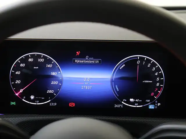 Mercedes-Benz CLA view 12
