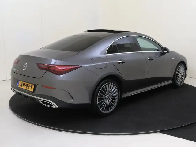 Mercedes-Benz CLA view 4