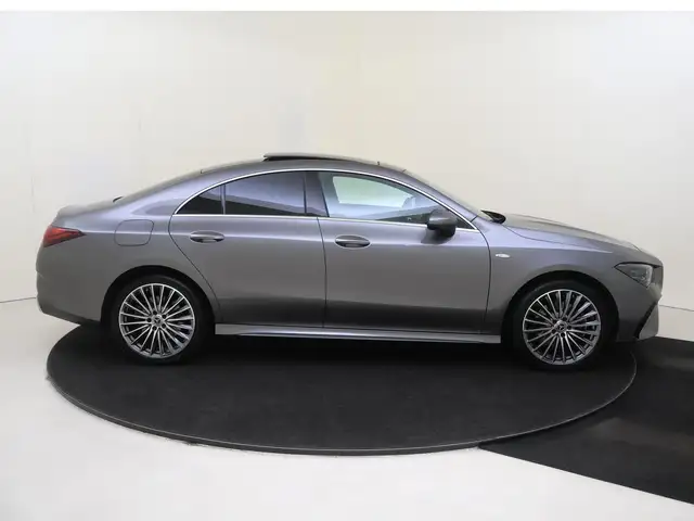Mercedes-Benz CLA view 9