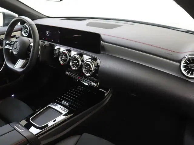 Mercedes-Benz CLA view 5
