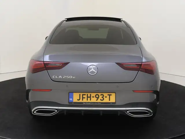 Mercedes-Benz CLA view 7