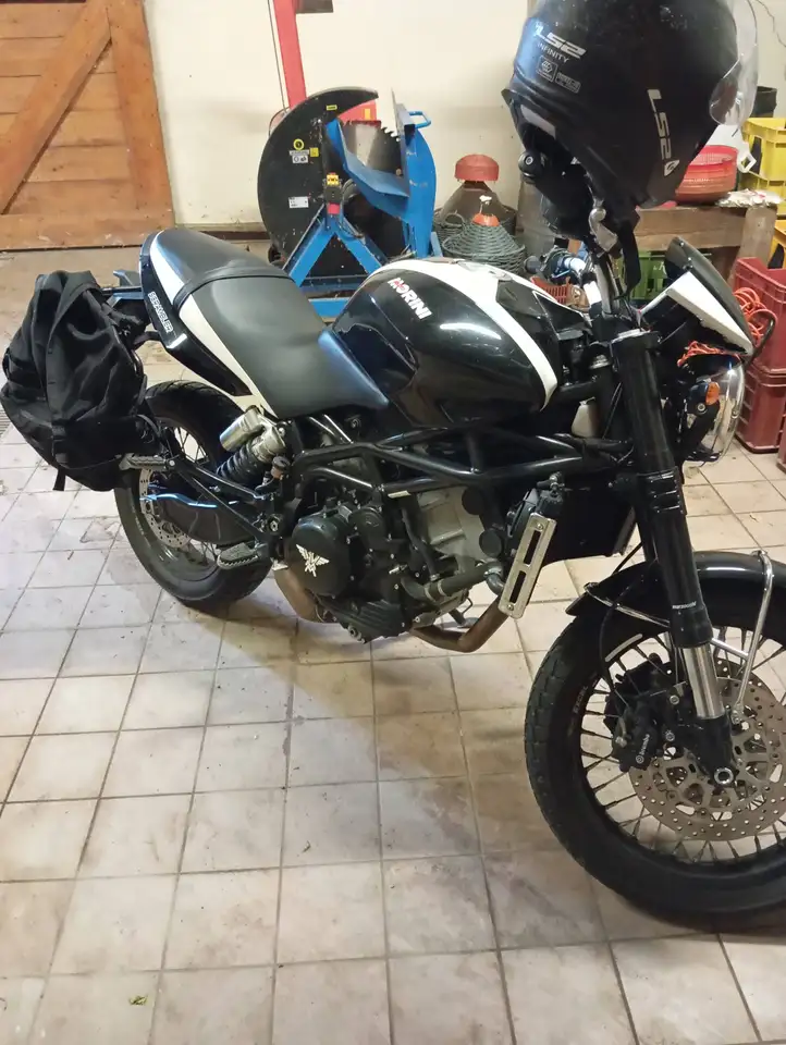 Moto Morini 1200 Sport