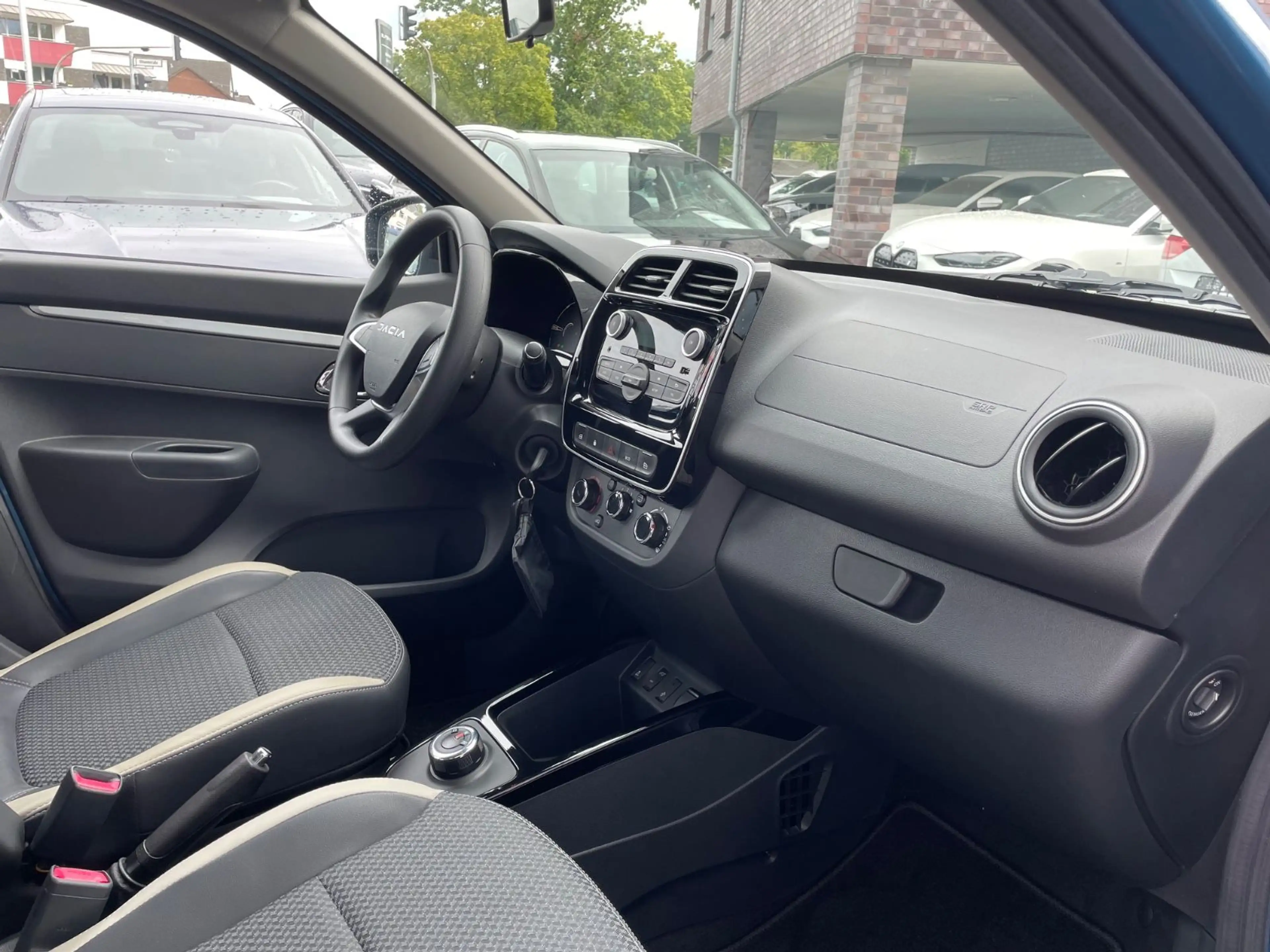 Dacia Spring Electric Essential Modellpflege — photo 14