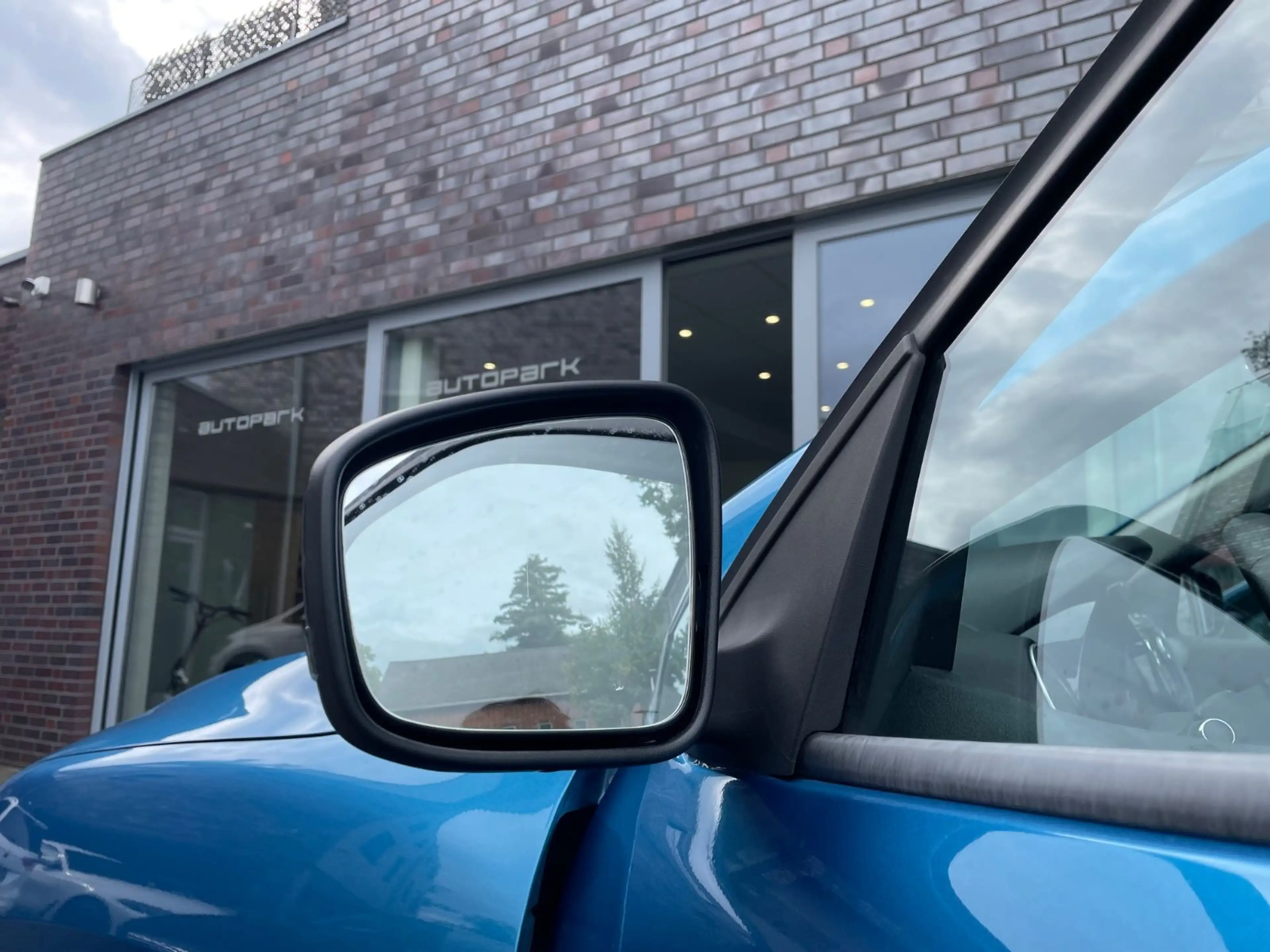Dacia Spring Electric Essential Modellpflege — photo 11