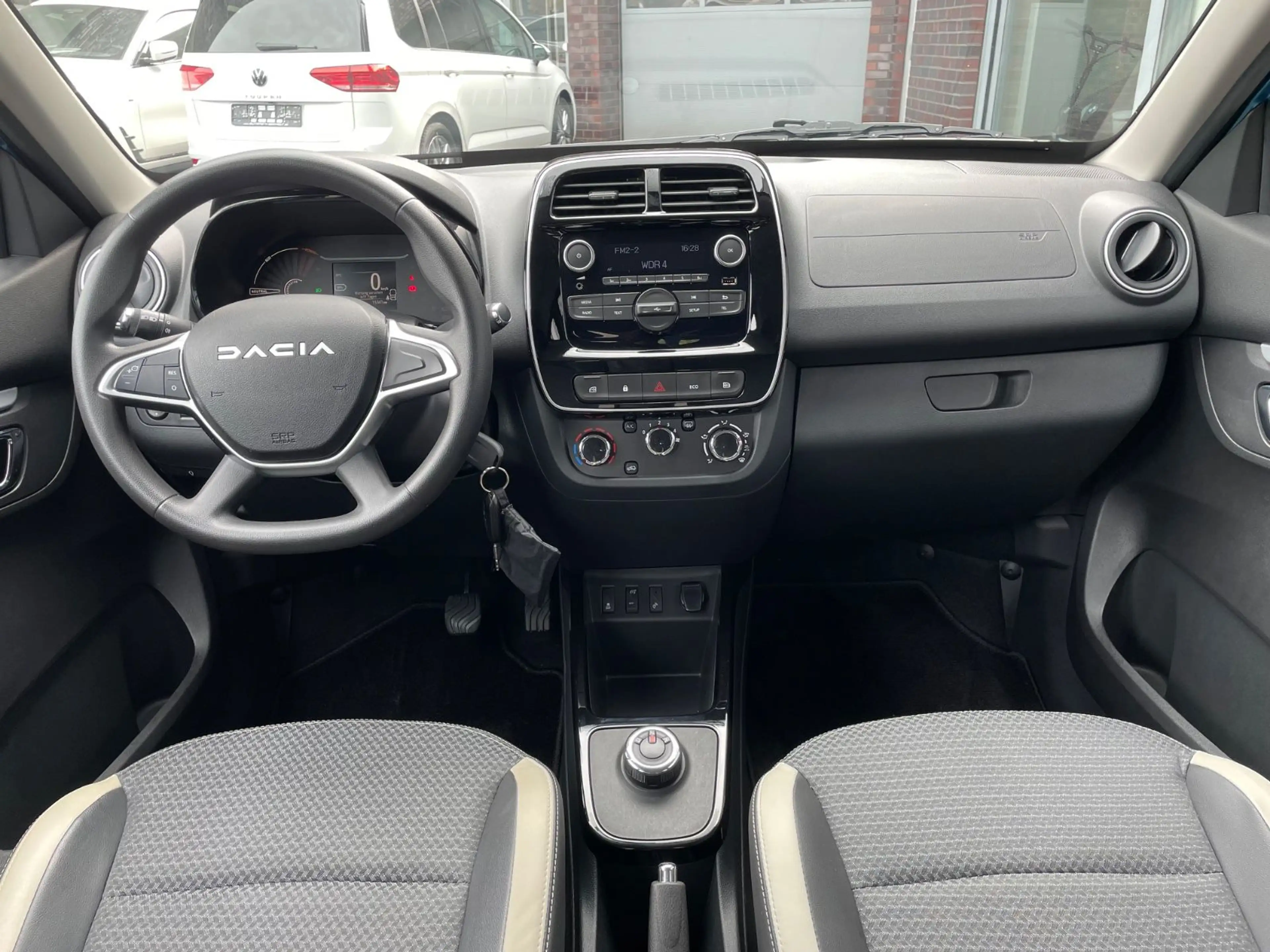 Dacia Spring Electric Essential Modellpflege — photo 13