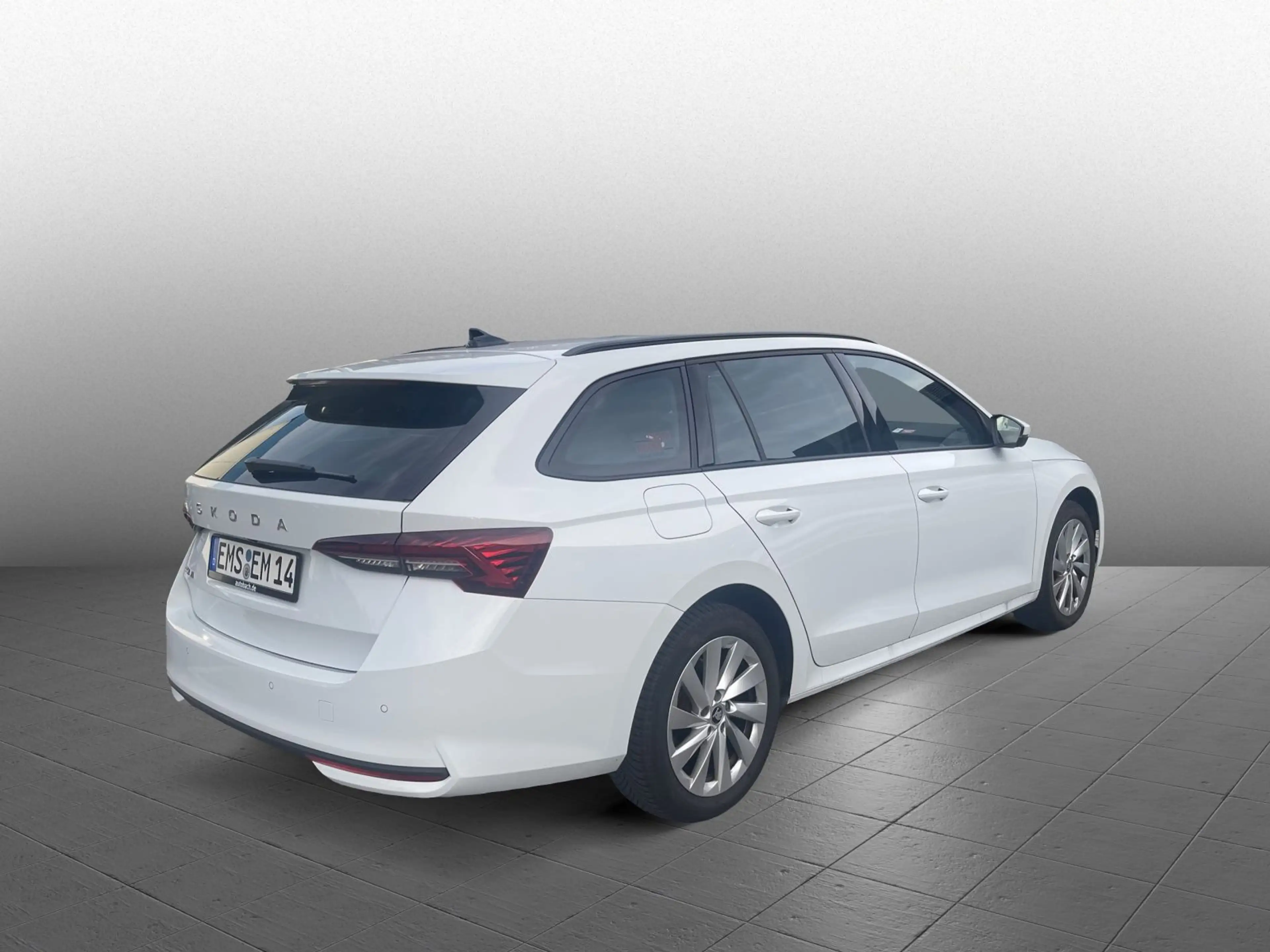 Skoda Octavia Combi Selection 2.0 TDI DSG Navi HuD AHK — photo 6