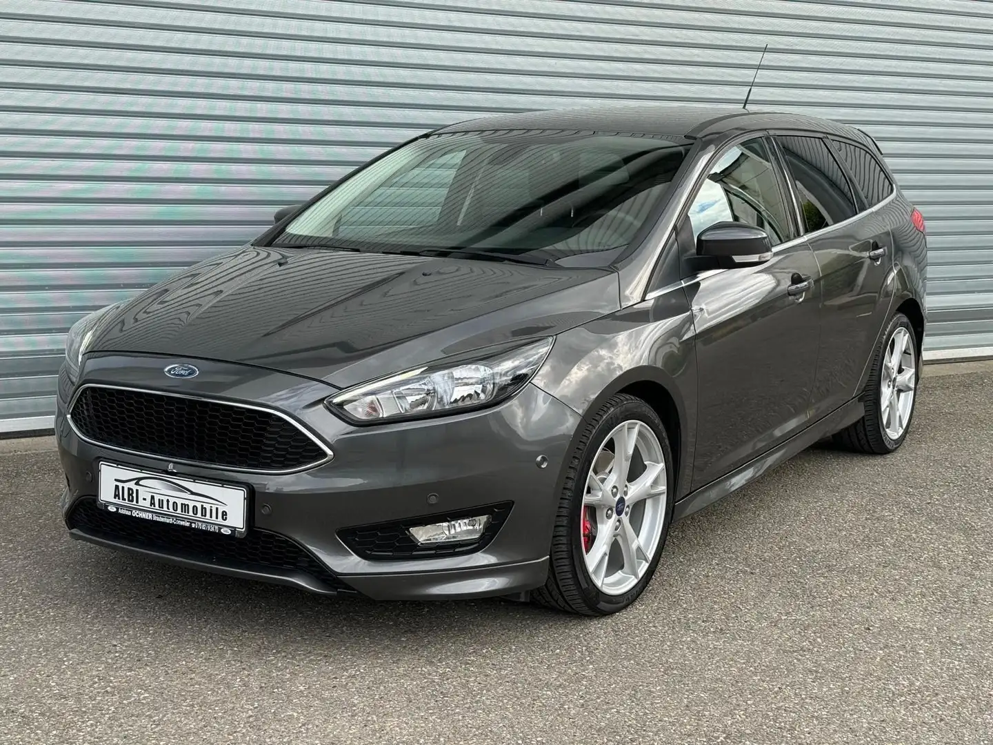 Ford Focus Turnier Titanium  Parklenk Sync-Navi *** Grigio - 1