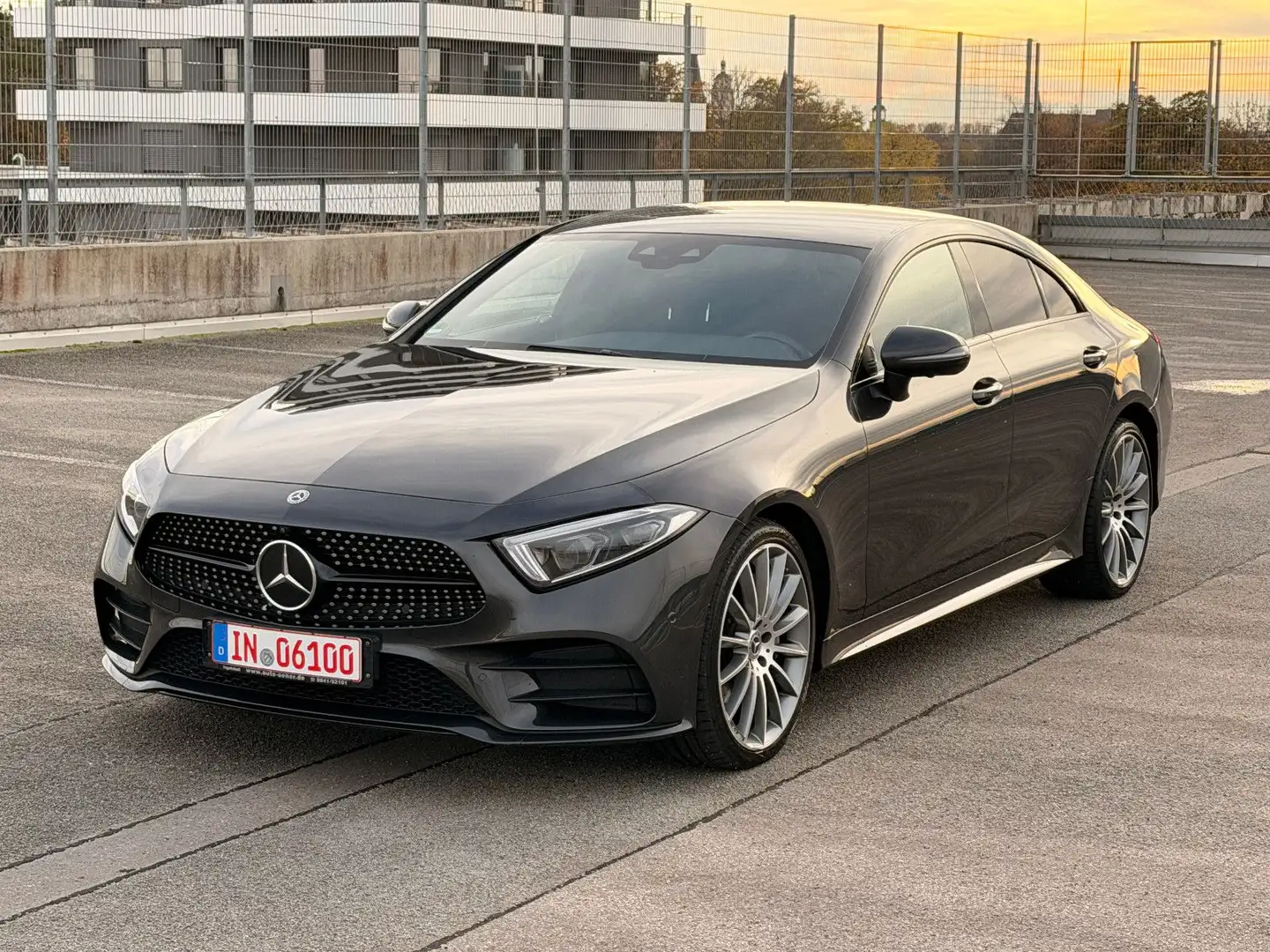 Mercedes-Benz CLS 400 d 4Matic*AMG Line*Burmester*Kamera* Gris - 1