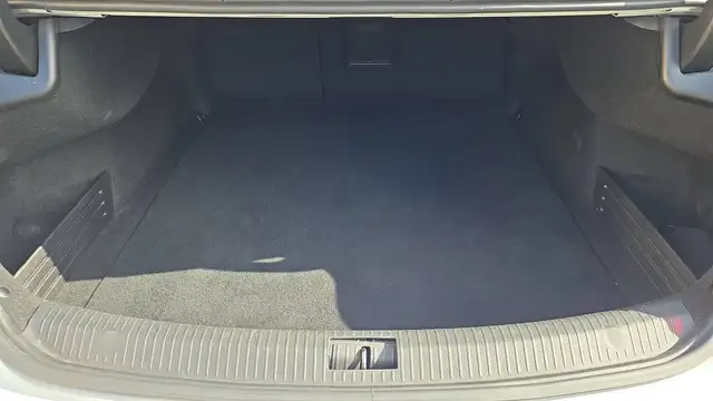 Renault Talisman view 14