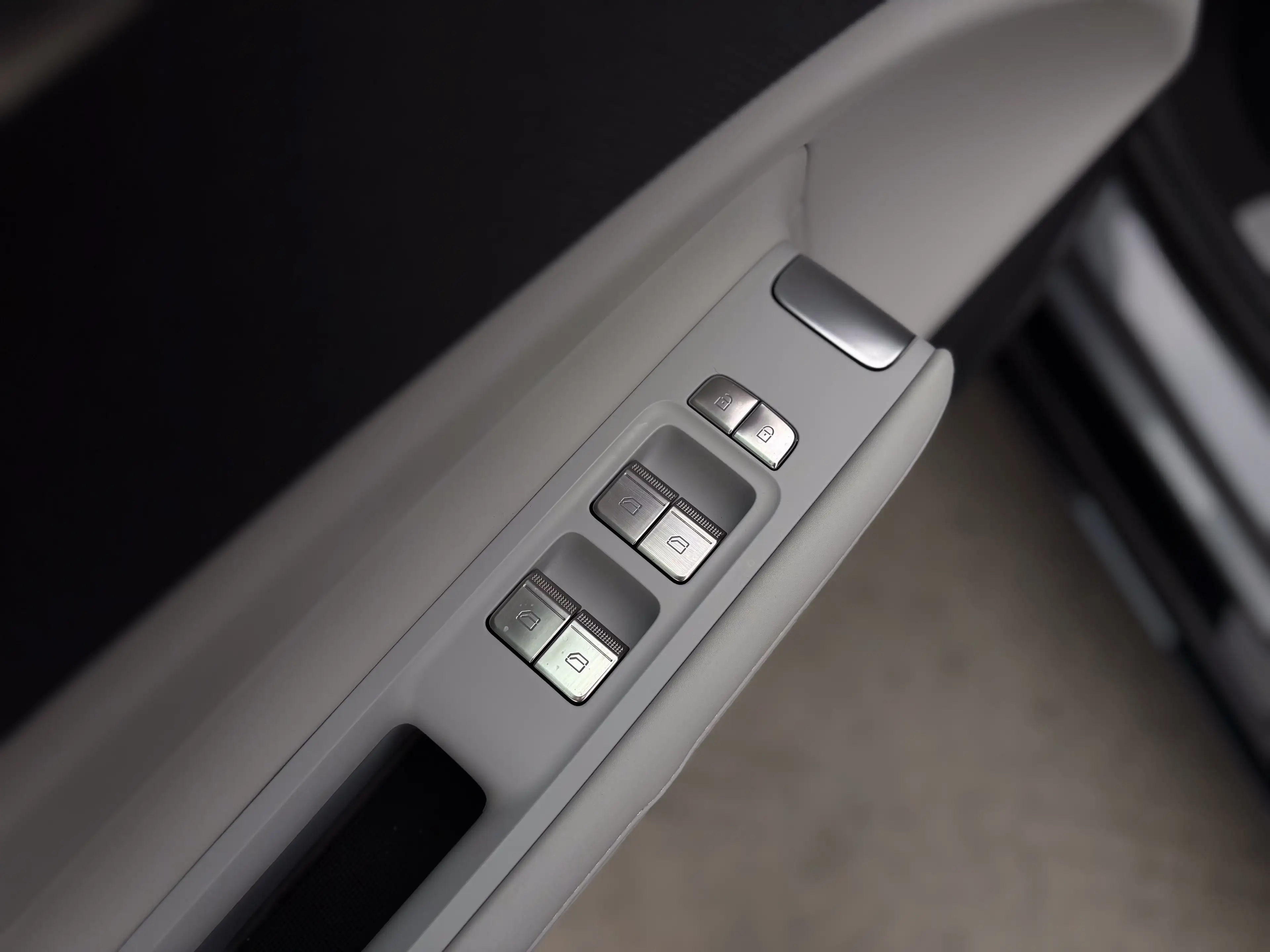 Polestar 4 Long Range Dual Motor - Plus | Pilot | Pro — photo 15