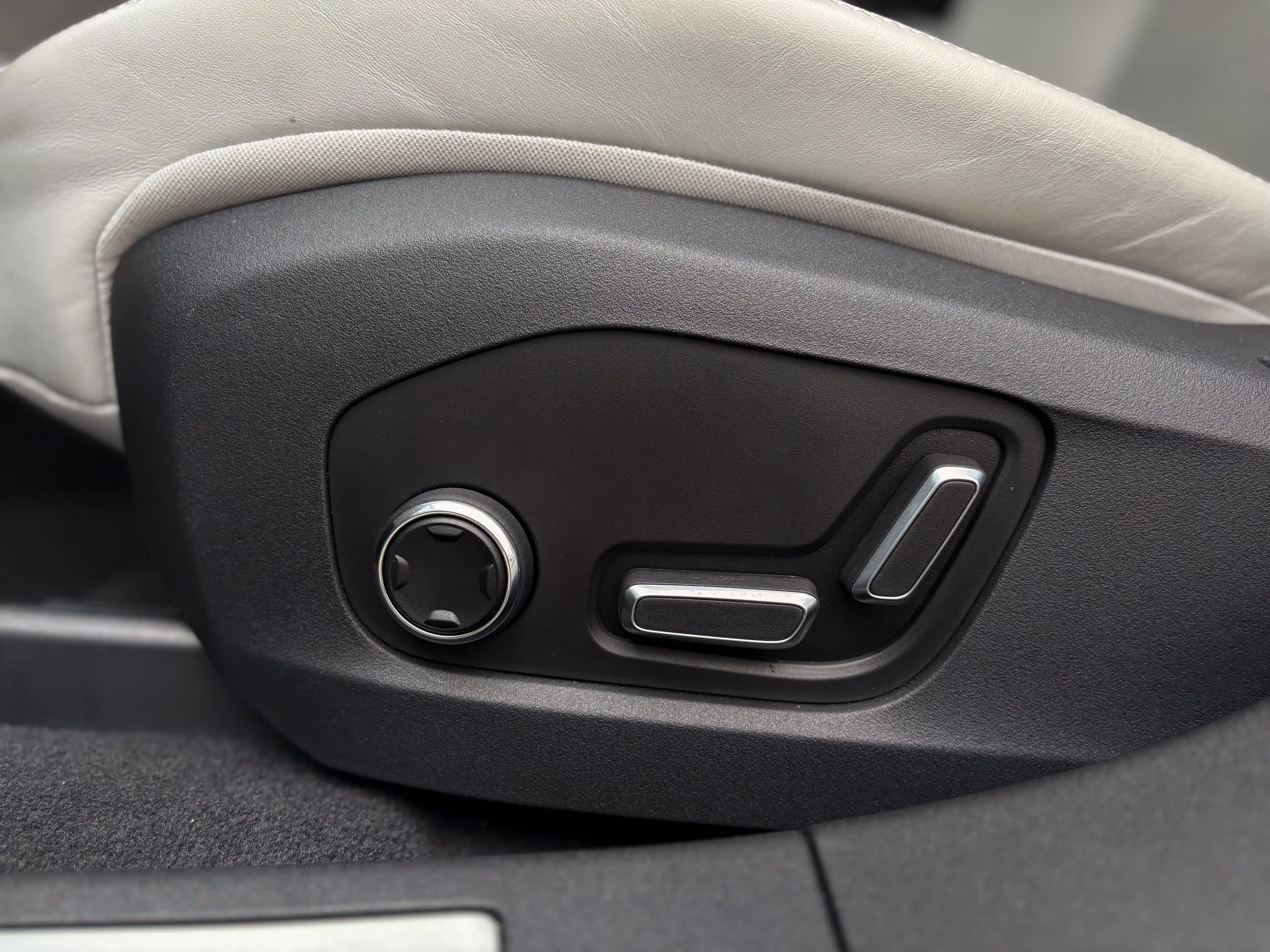 Polestar 4 Long Range Dual Motor - Plus | Pilot | Pro — photo 13