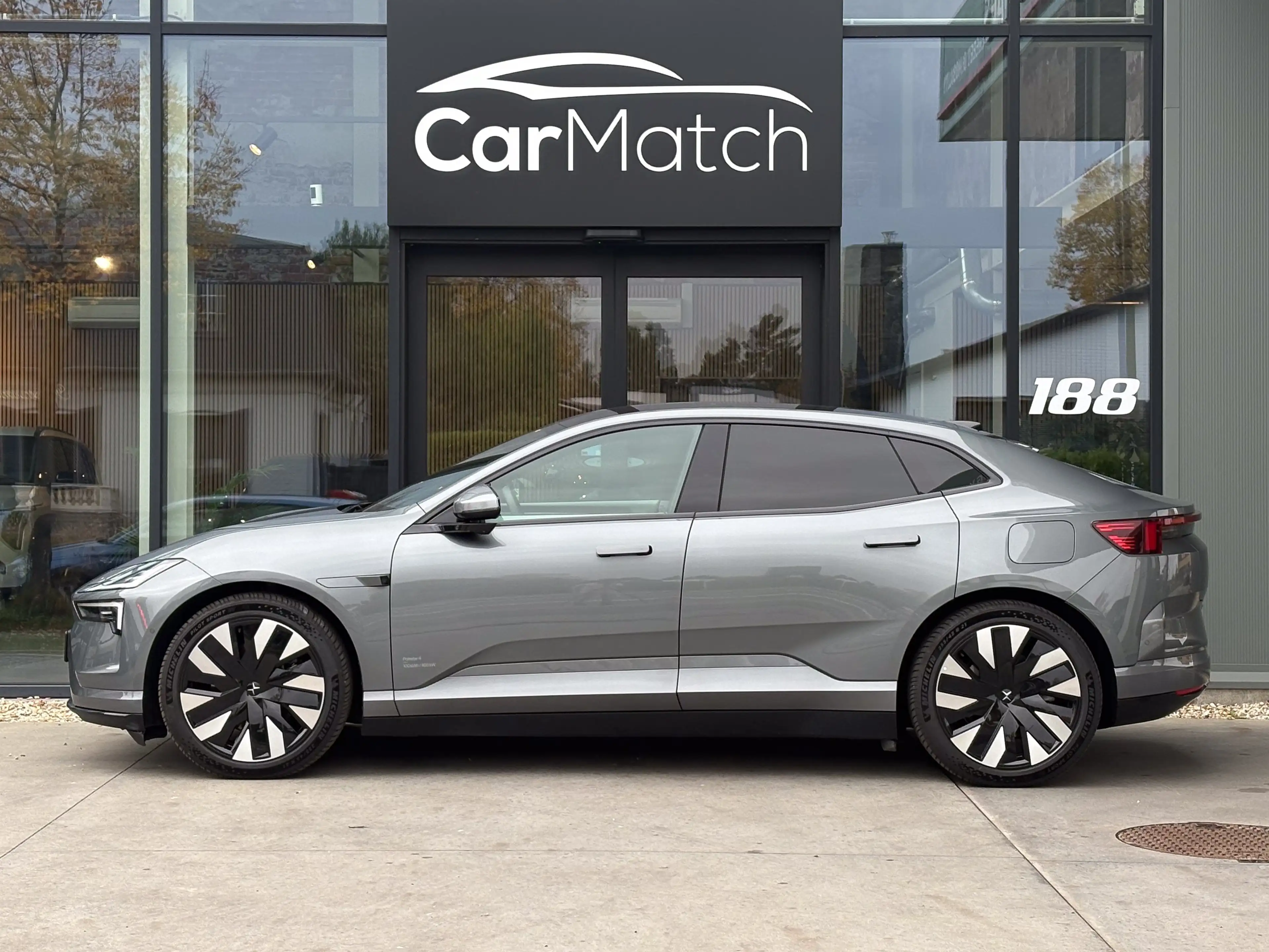 Polestar 4 Long Range Dual Motor - Plus | Pilot | Pro — photo 8