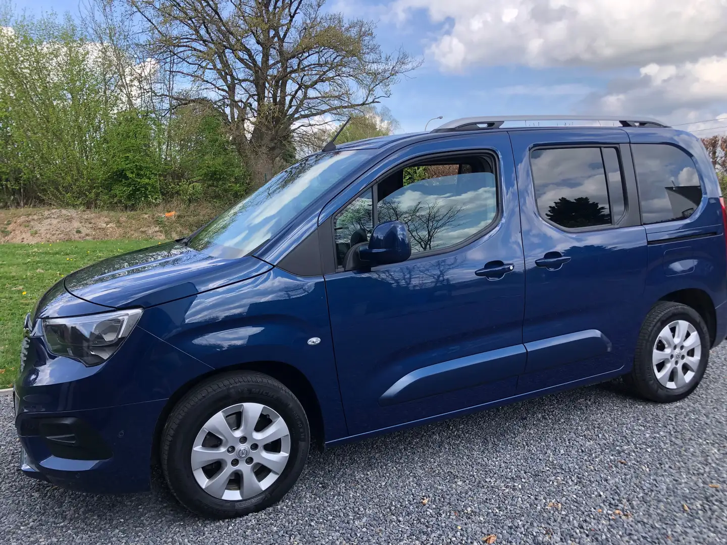 Opel Combo Combo Cargo 1.5 D Autm. Blau - 1