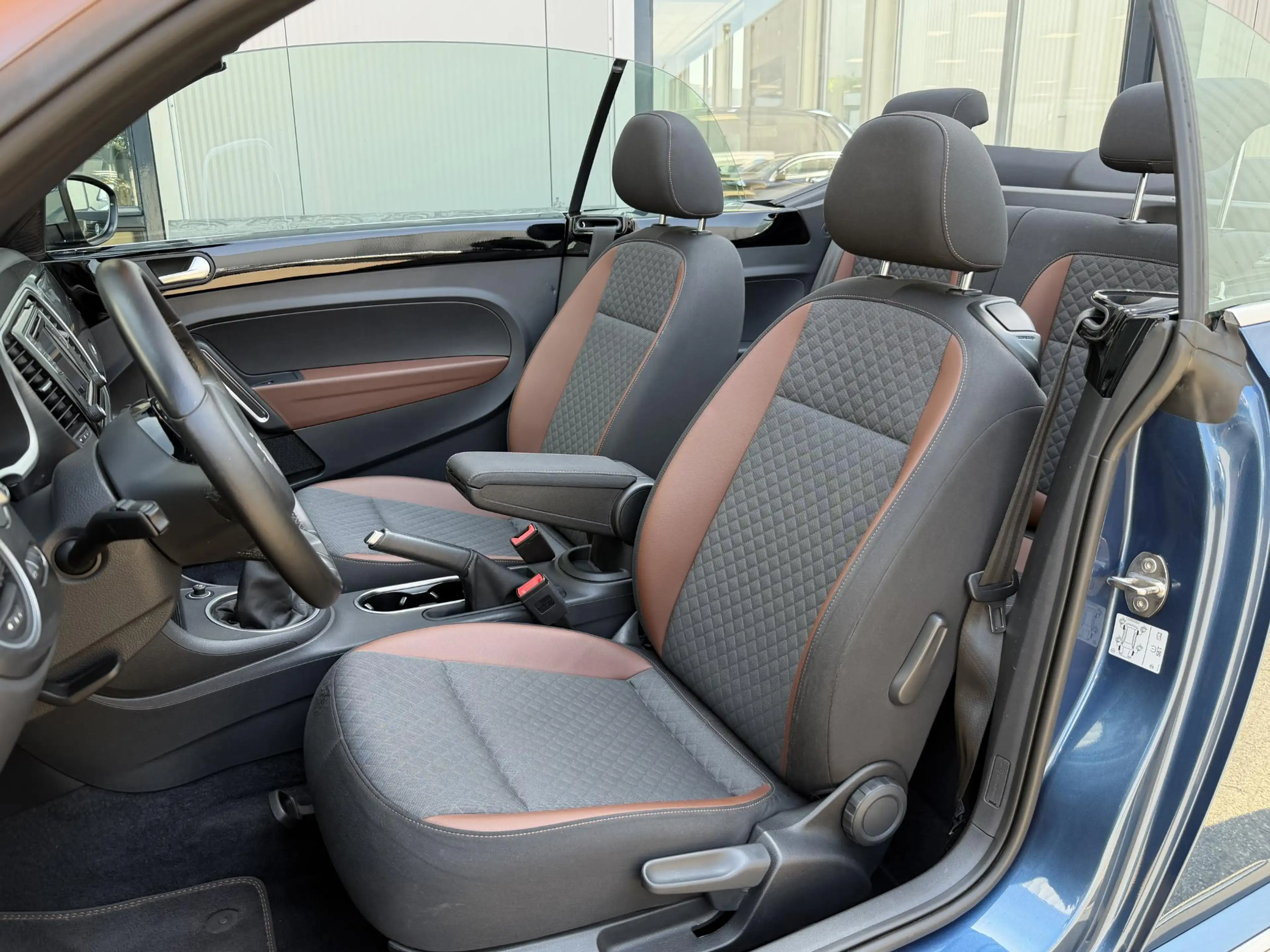 Volkswagen Beetle Cabriolet 1.2 TSI Exclusive Series | Camera/Stoelv — photo 5