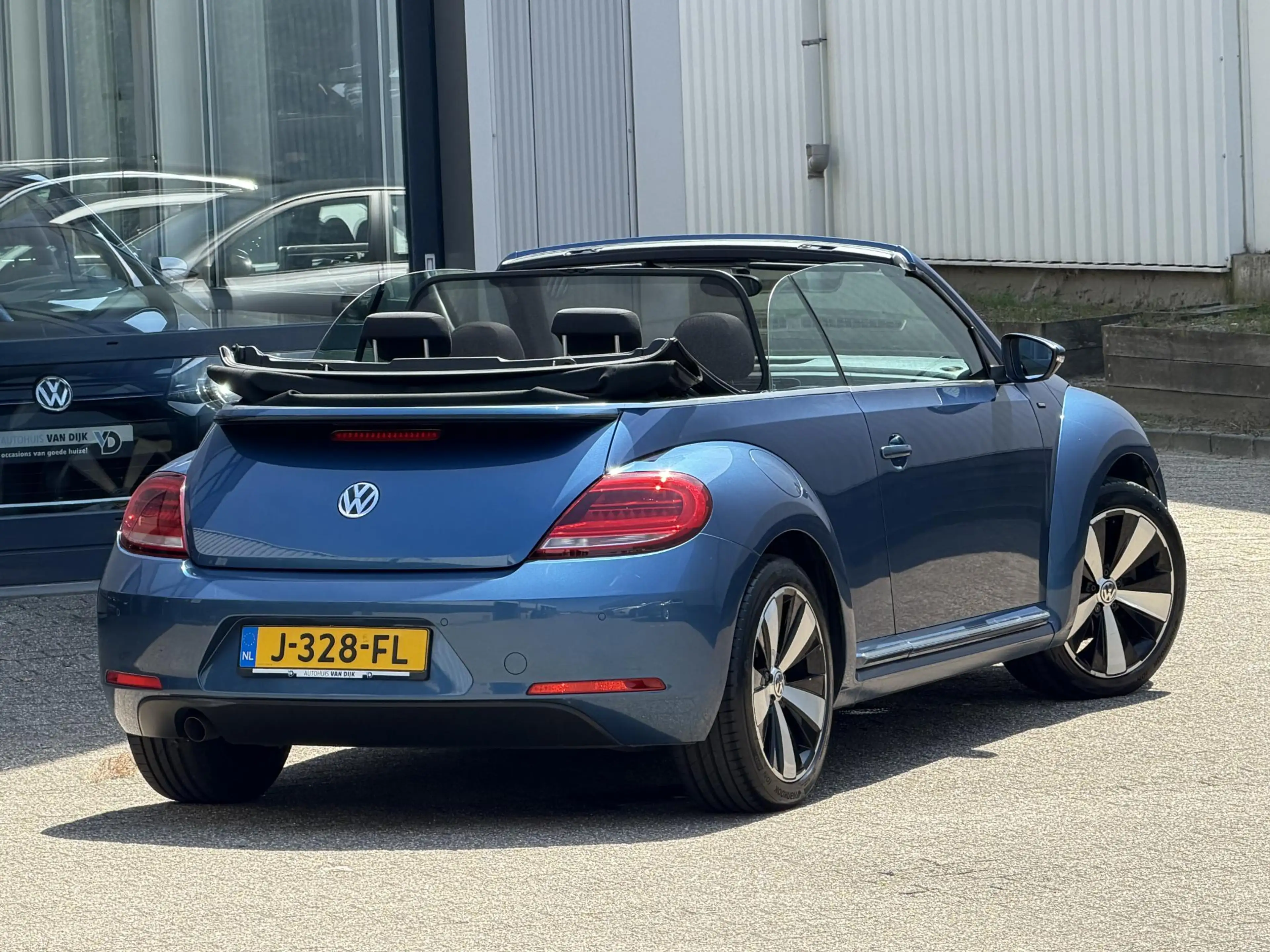 Volkswagen Beetle Cabriolet 1.2 TSI Exclusive Series | Camera/Stoelv — photo 20