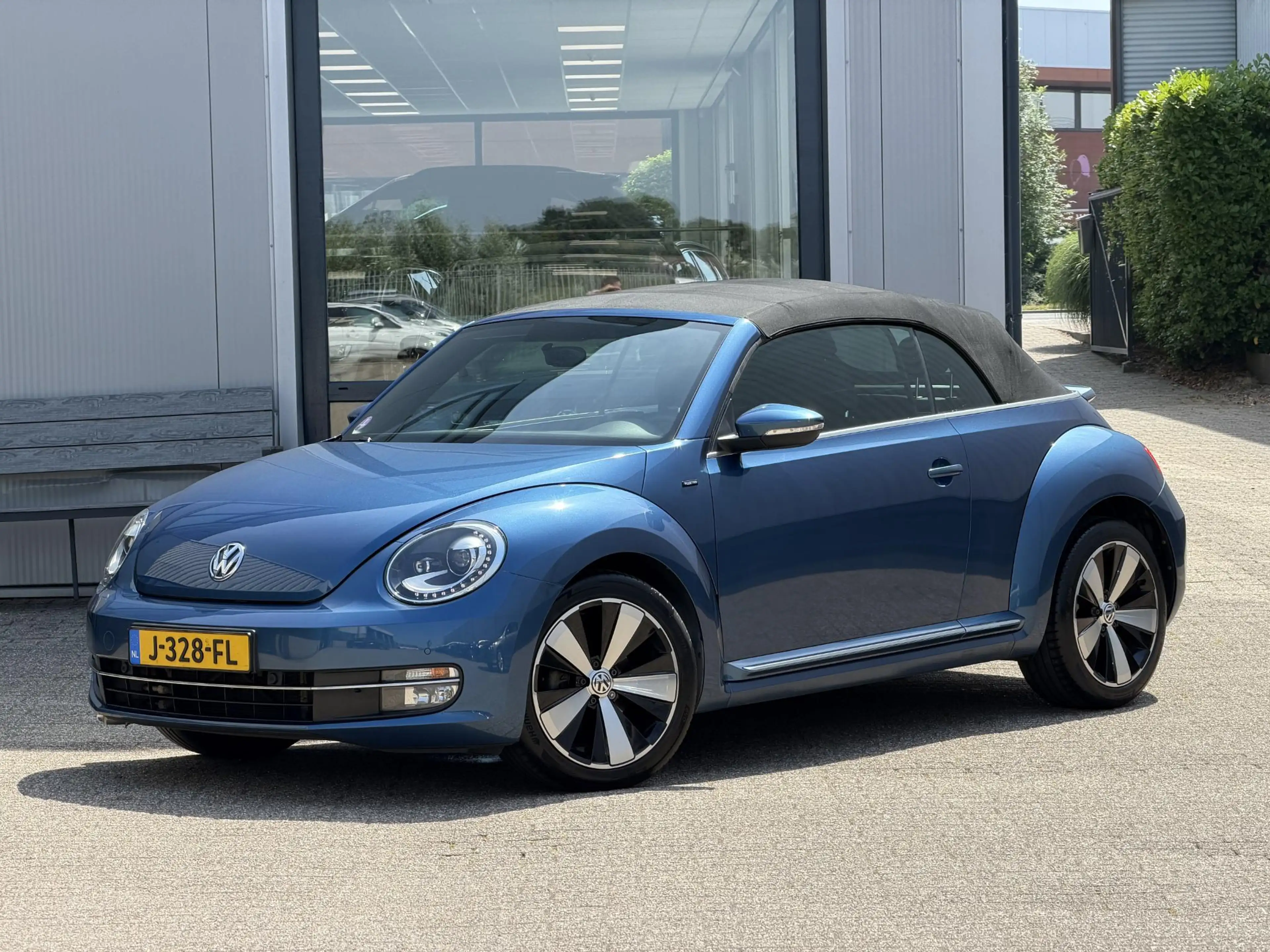 Volkswagen Beetle Cabriolet 1.2 TSI Exclusive Series | Camera/Stoelv — photo 15