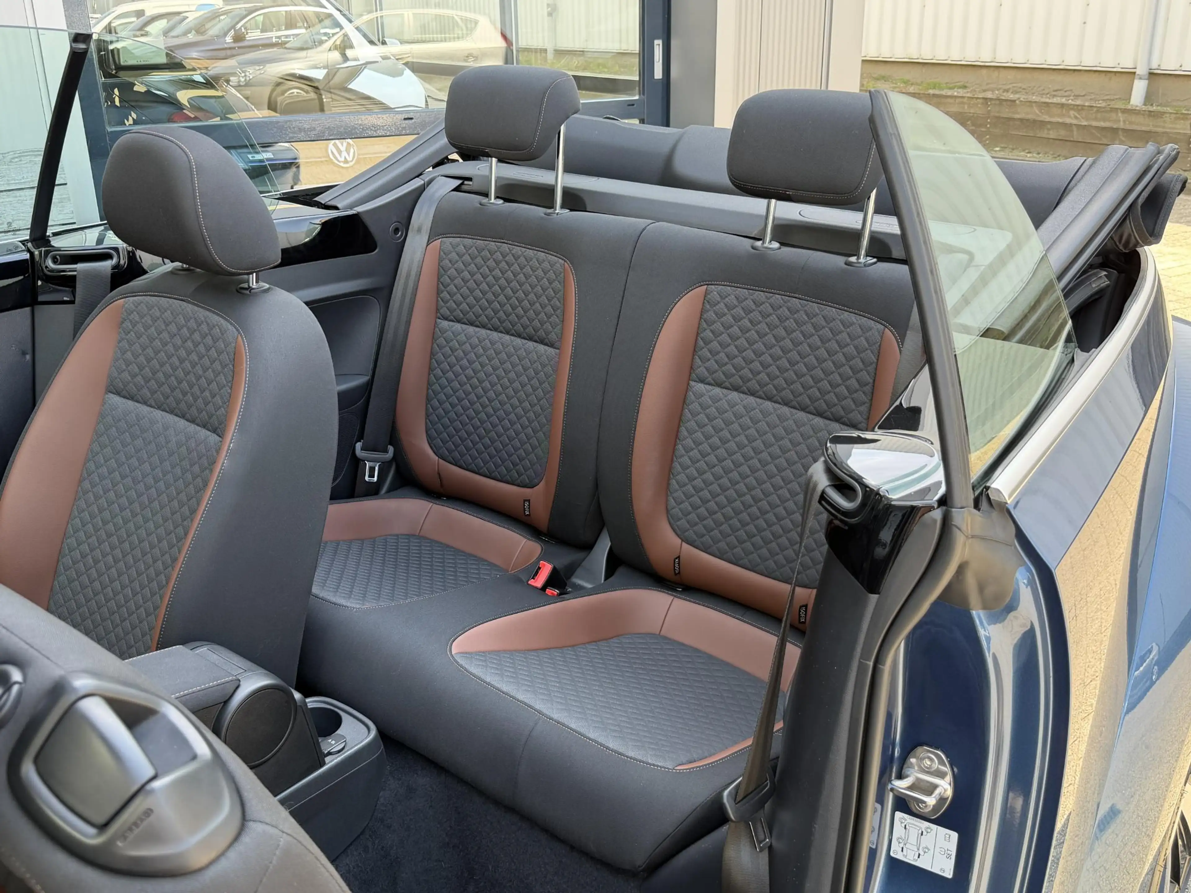 Volkswagen Beetle Cabriolet 1.2 TSI Exclusive Series | Camera/Stoelv — photo 12