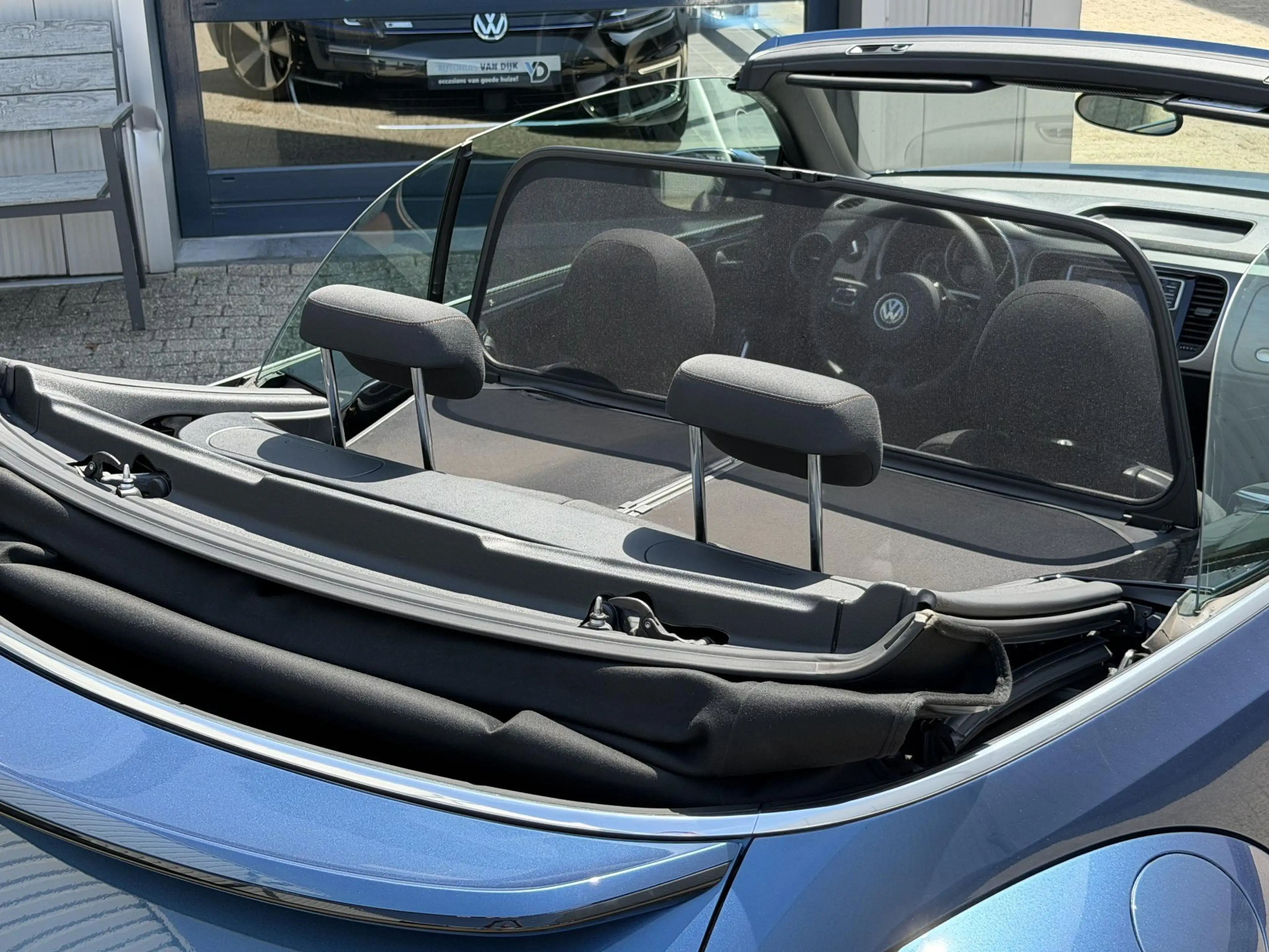 Volkswagen Beetle Cabriolet 1.2 TSI Exclusive Series | Camera/Stoelv — photo 24