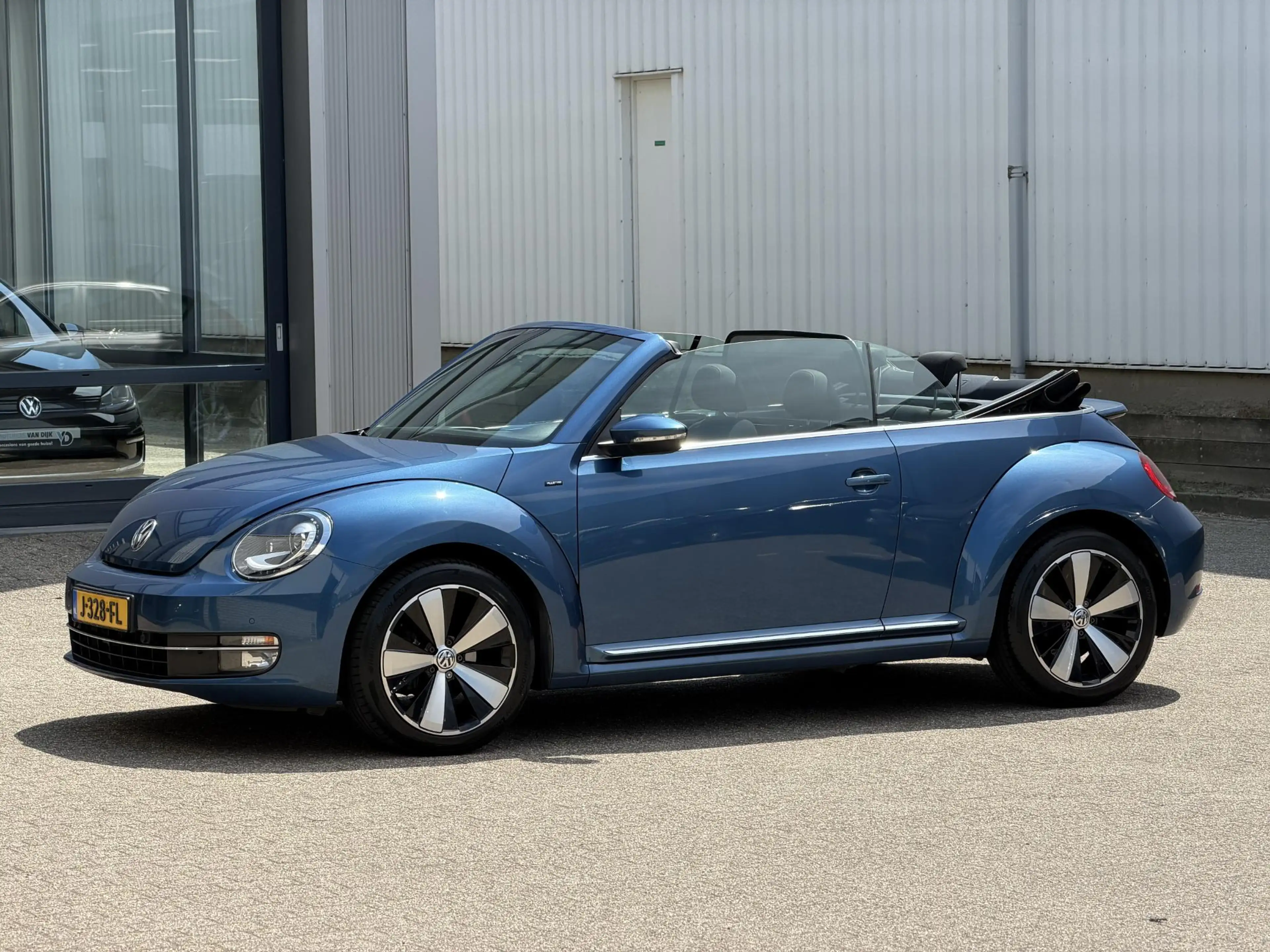 Volkswagen Beetle Cabriolet 1.2 TSI Exclusive Series | Camera/Stoelv — photo 41