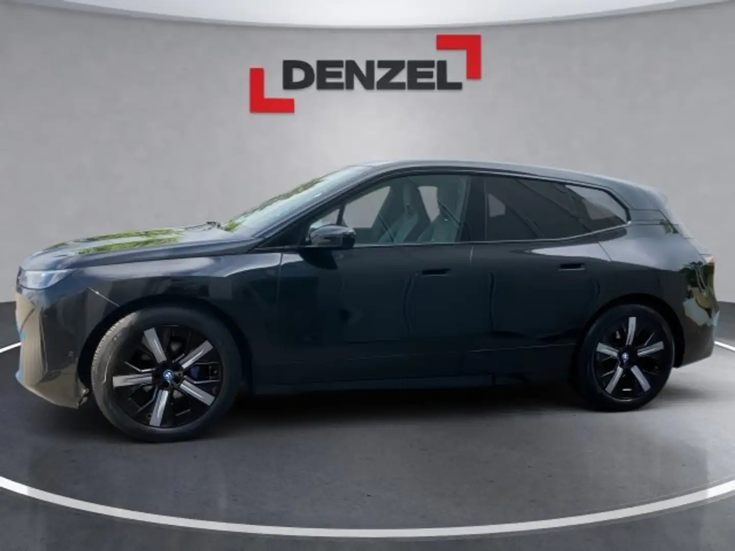 BMW iX xDrive40 I20 XE2 Schwarz - 2