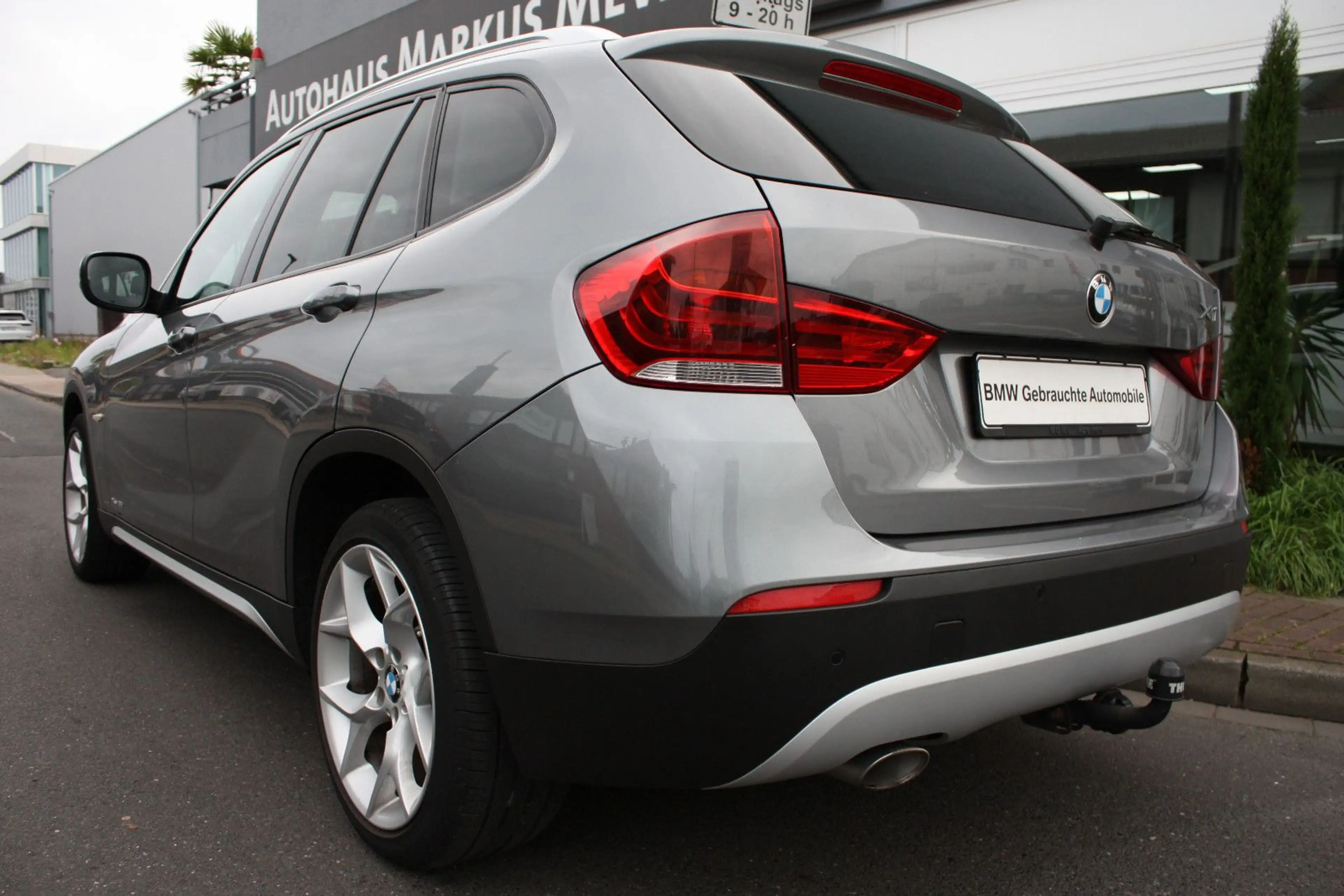 BMW X1 xDrive 18 d X-Line — photo 9