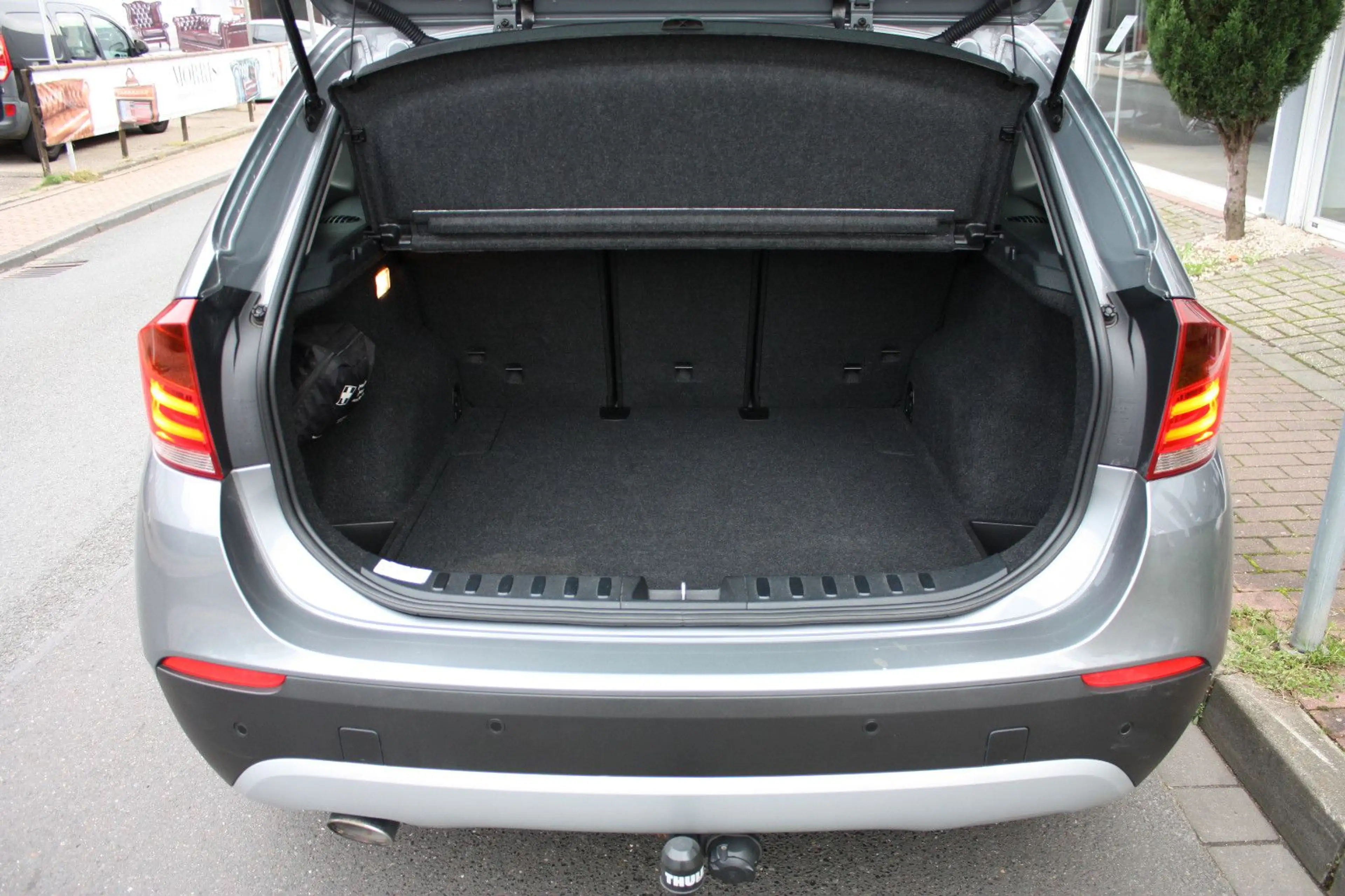 BMW X1 xDrive 18 d X-Line — photo 12