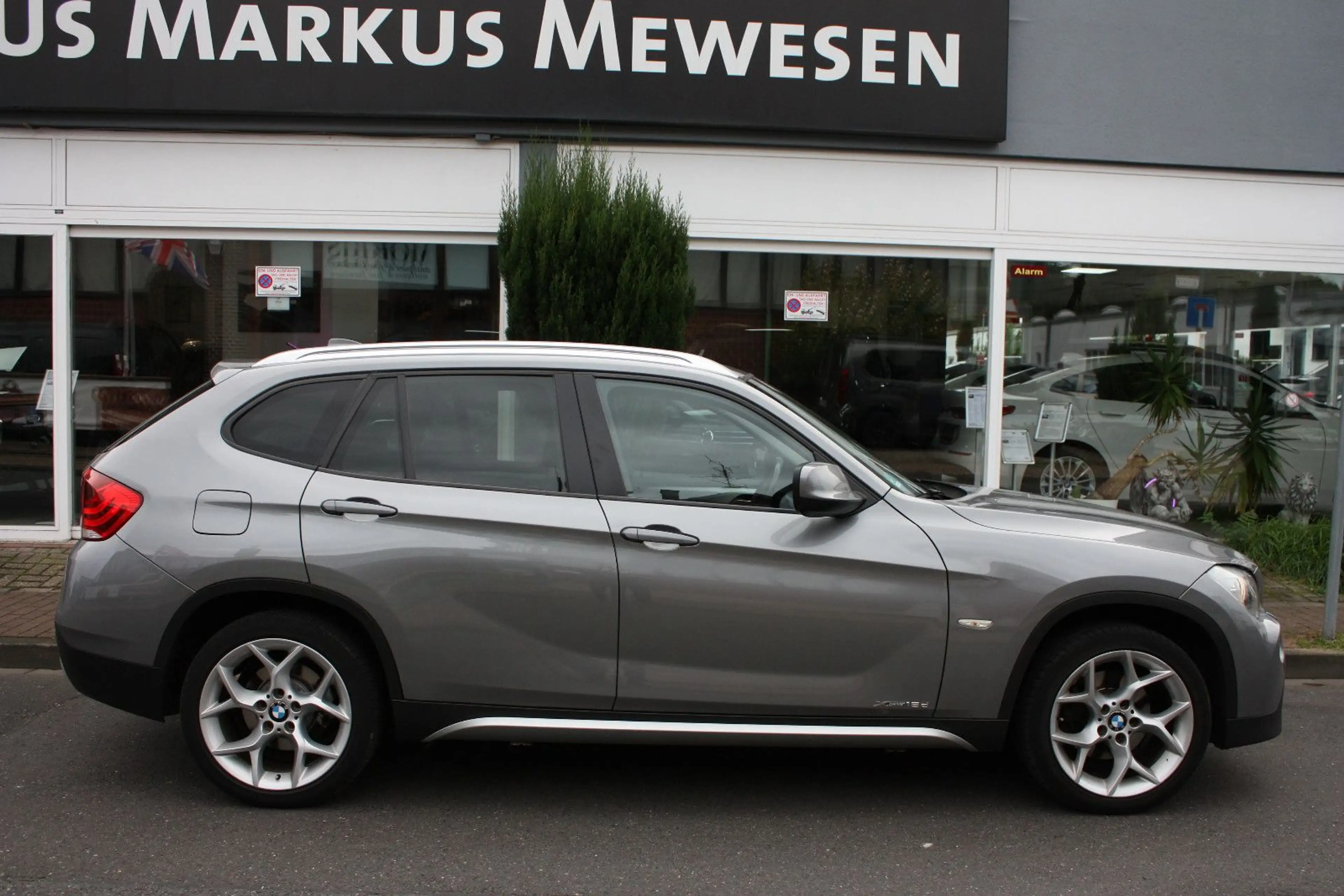 BMW X1 xDrive 18 d X-Line — photo 7