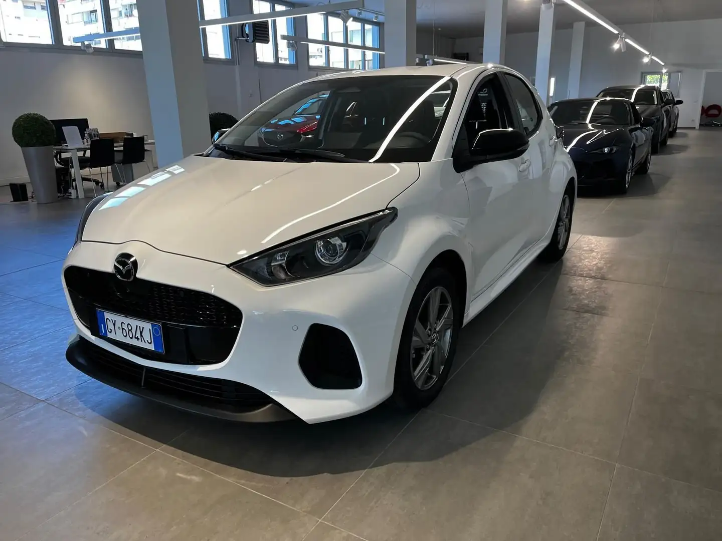Mazda 2 Mazda2 Hybrid 1.5 VVT e-CVT Full Hybrid Elec. Exc Bianco - 1