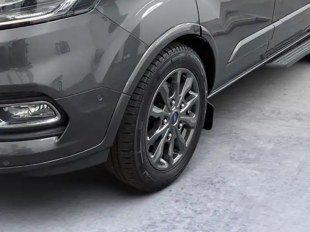 Ford Tourneo Custom view 6
