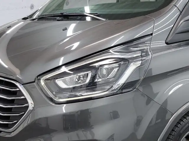 Ford Tourneo Custom view 5