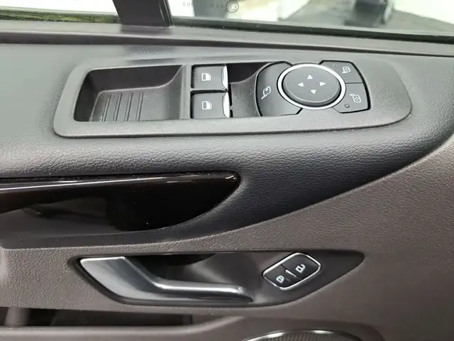 Ford Tourneo Custom view 12