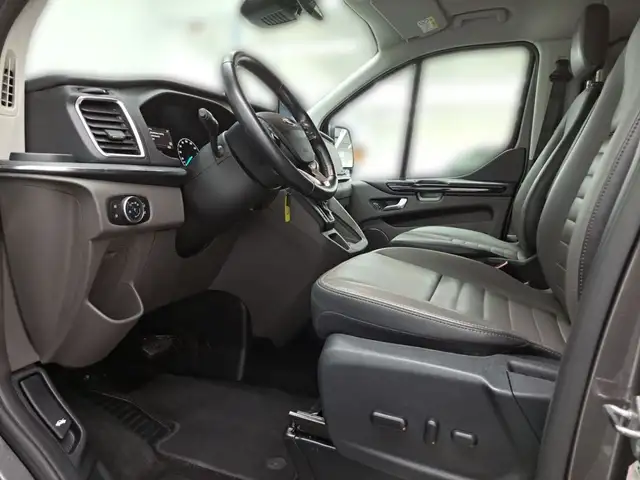 Ford Tourneo Custom view 9