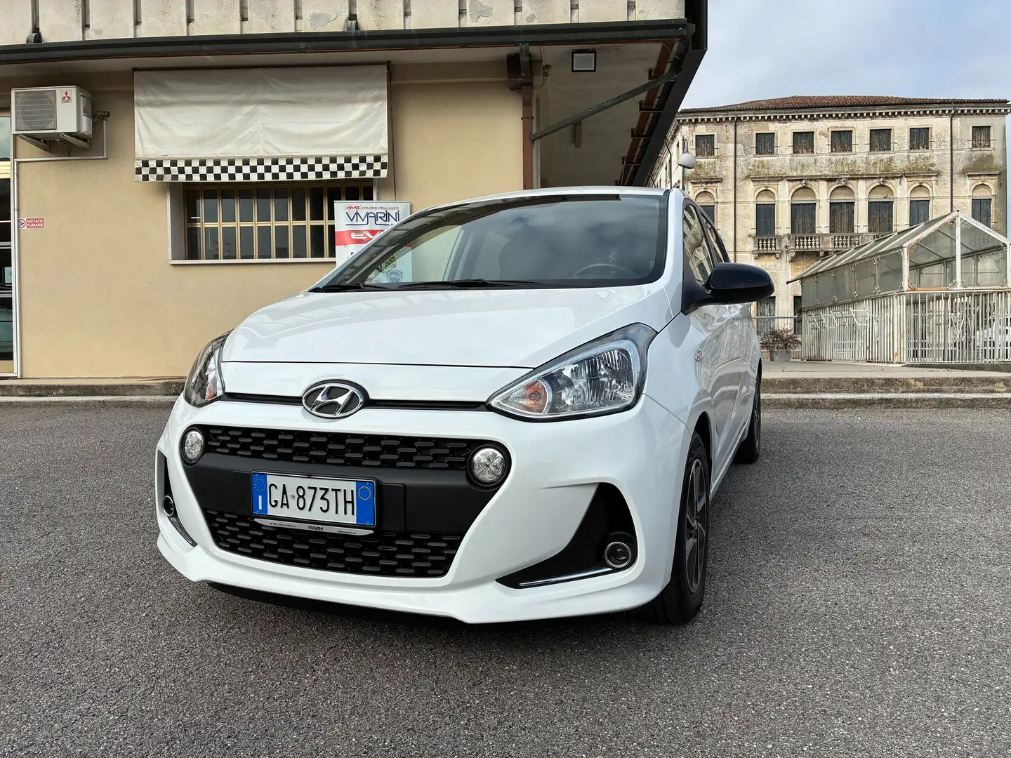 Hyundai i10 1.0 Connectline econext Gpl Bianco - 1