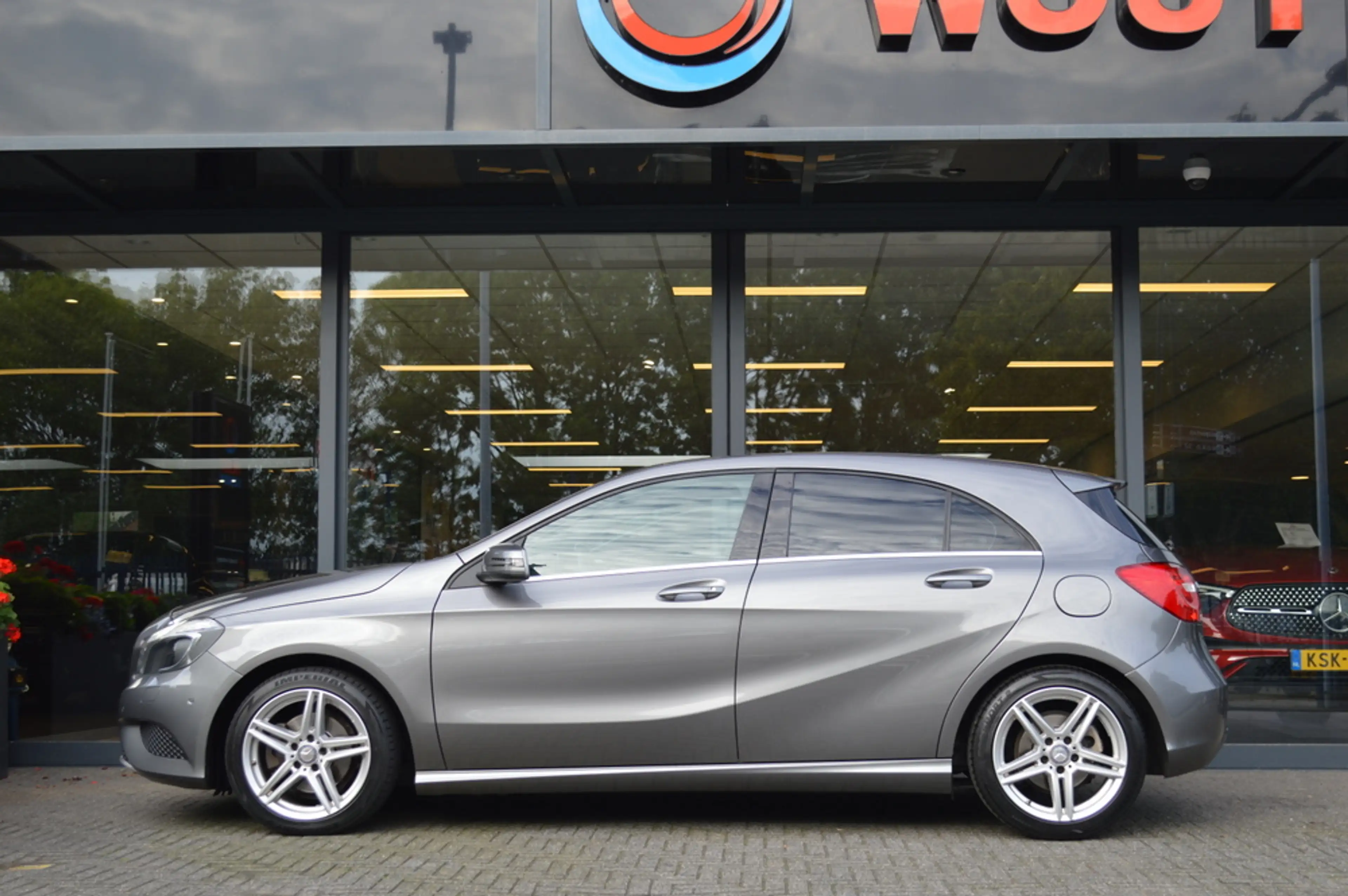 Mercedes-Benz A 180 Ambition Aut. Xenon Airco Cruise CarPlay Pdc — photo 7