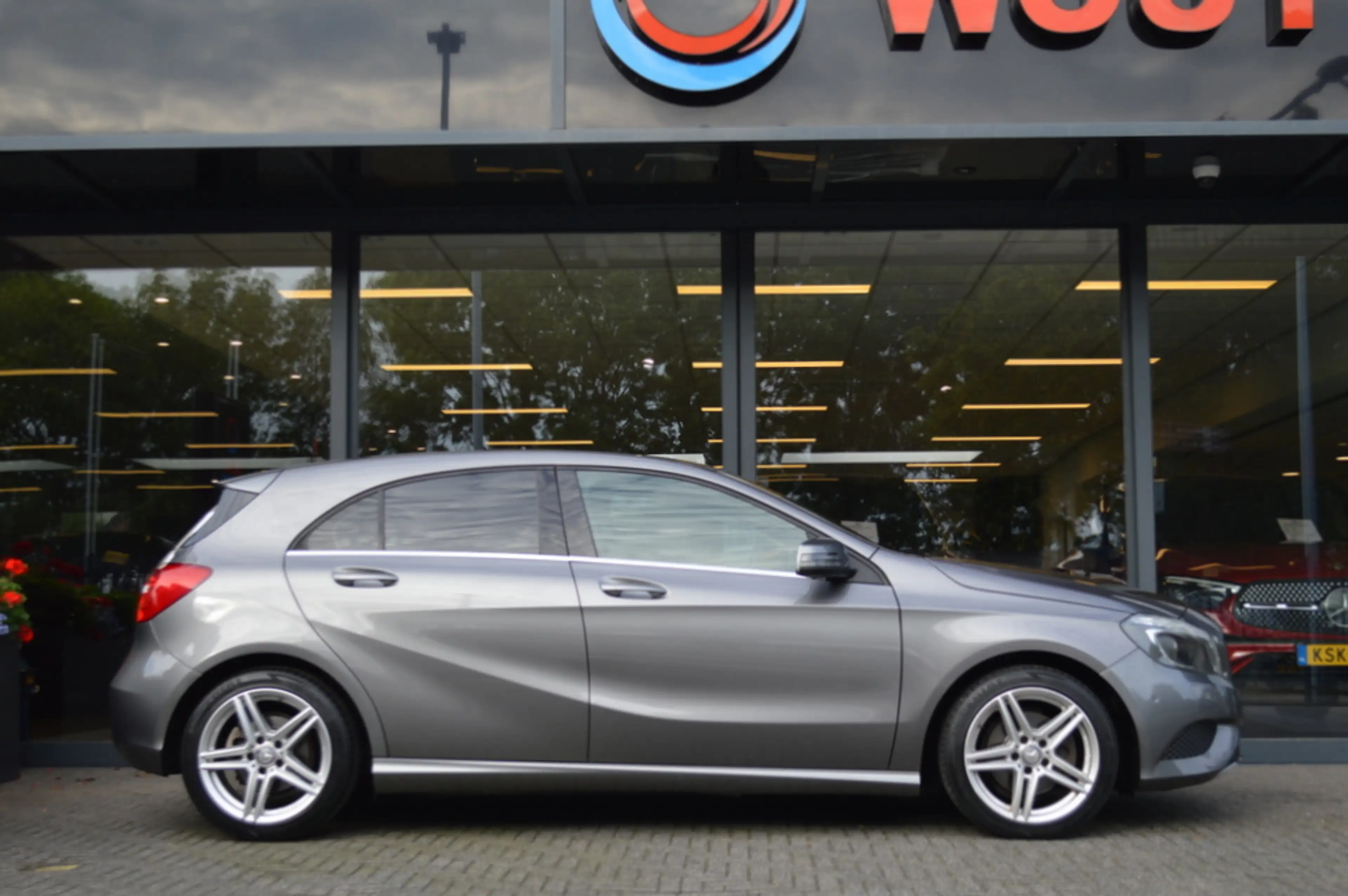 Mercedes-Benz A 180 Ambition Aut. Xenon Airco Cruise CarPlay Pdc — photo 6