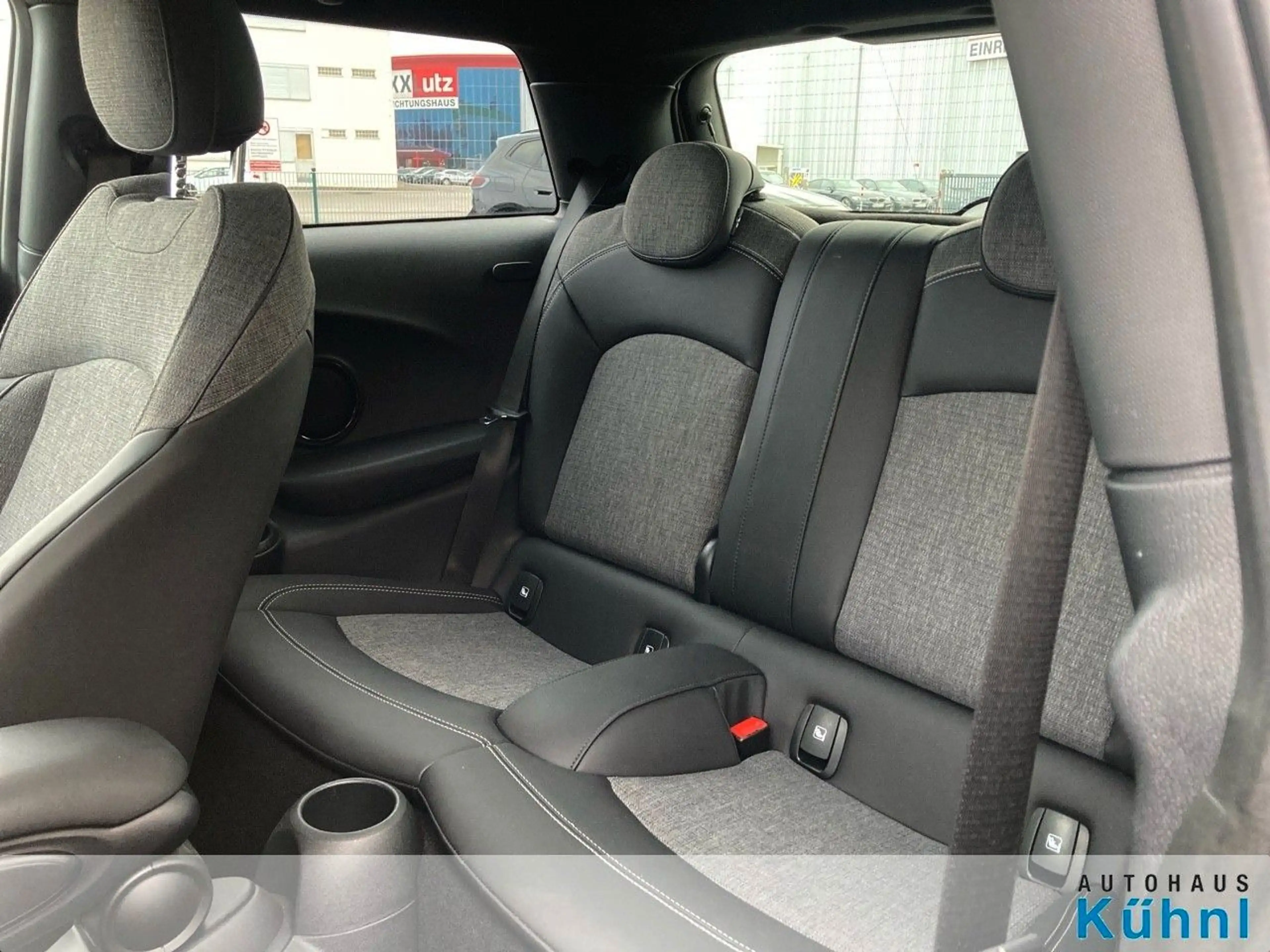 MINI Cooper S 3-türig Classic Trim/Autom./NAVI/LED/SD — photo 10