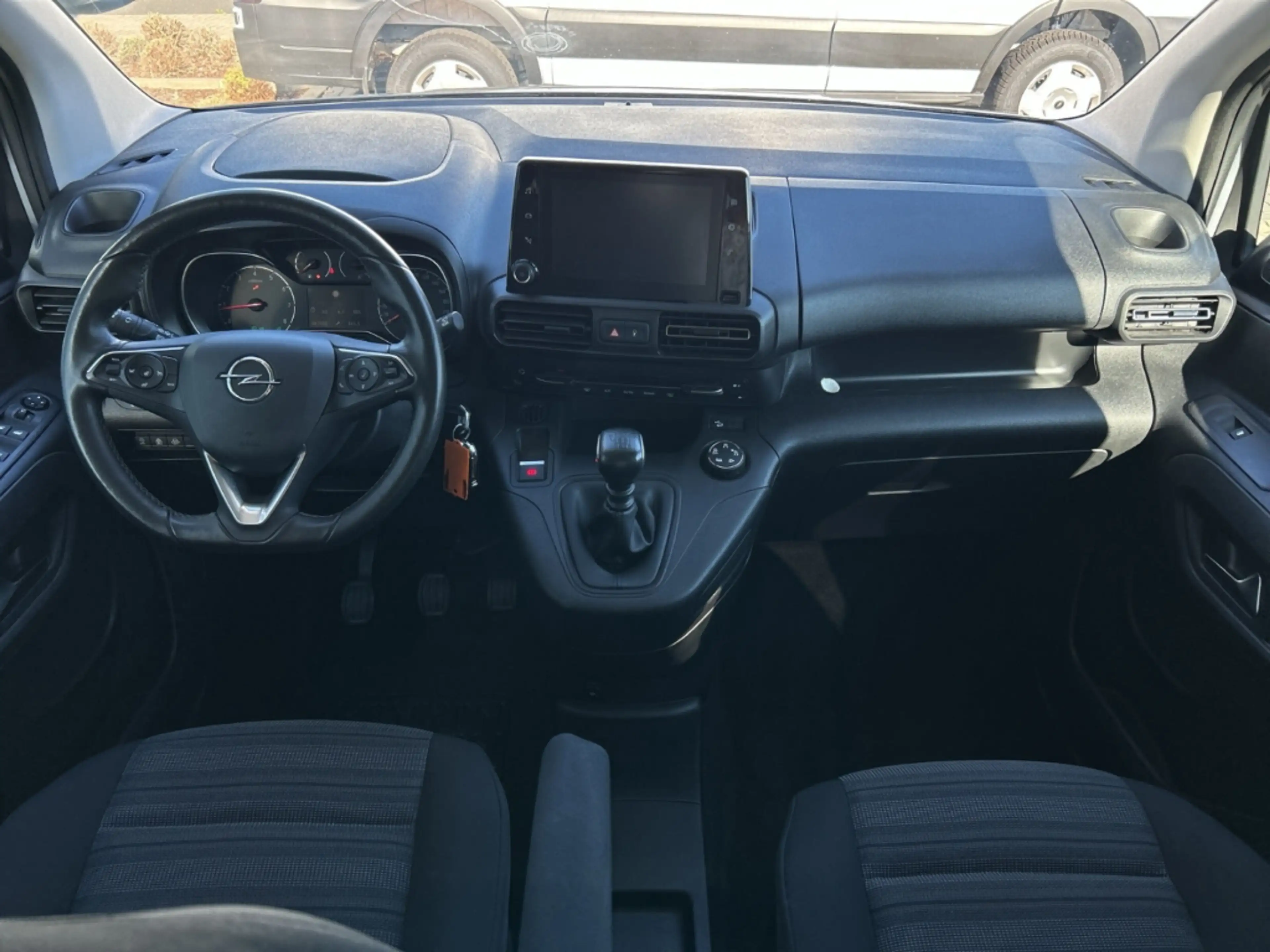 Opel Combo Life E Edition Navi Apple CarPlay Android Auto Mehrzone — photo 14