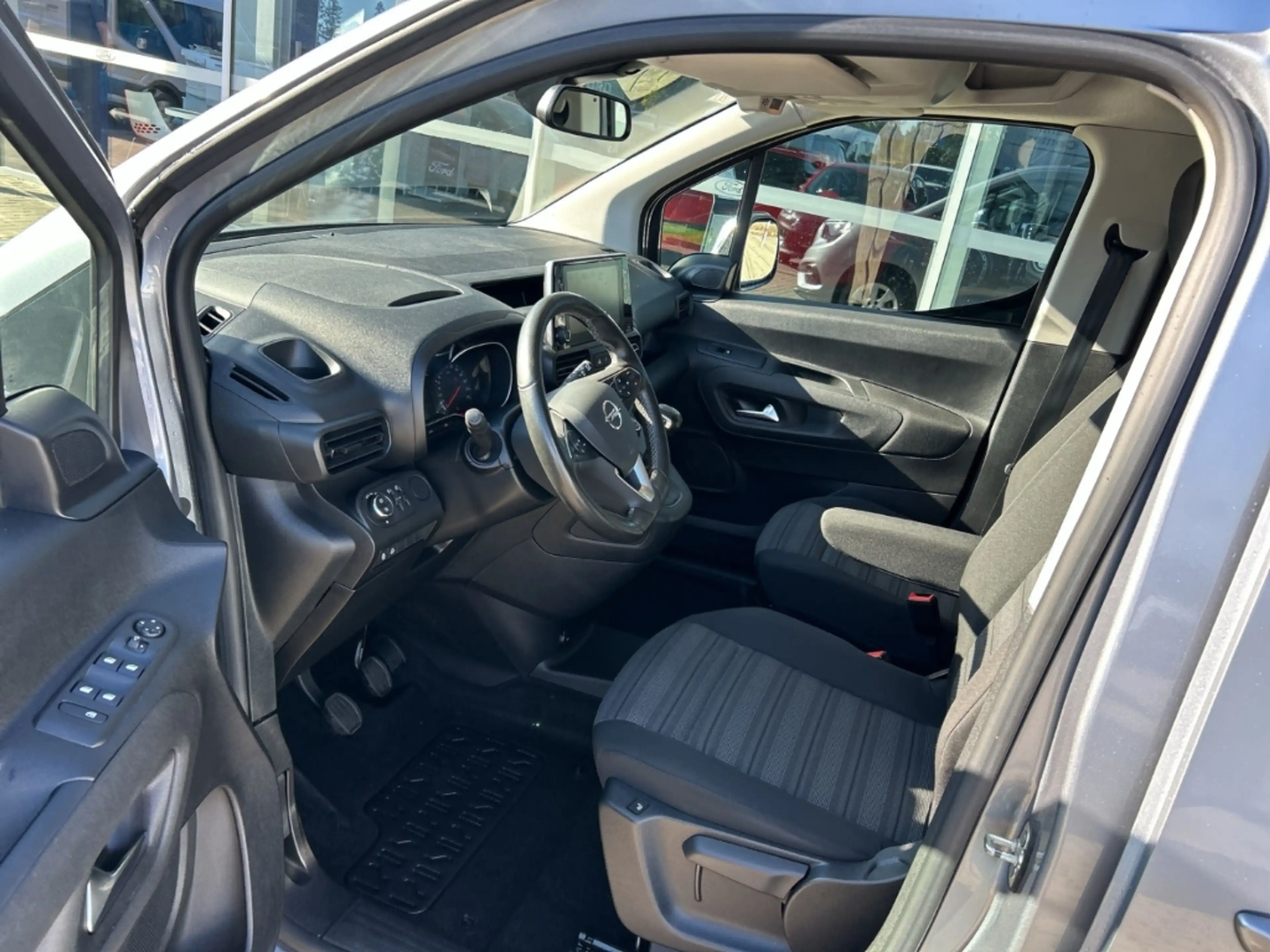 Opel Combo Life E Edition Navi Apple CarPlay Android Auto Mehrzone — photo 10