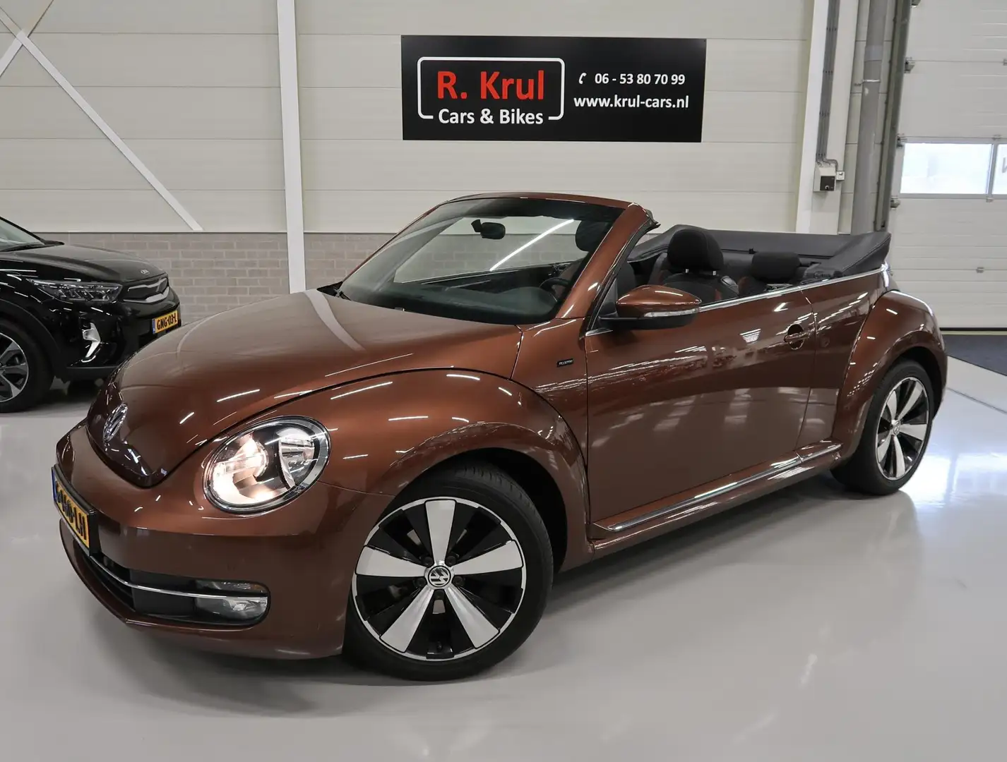 Volkswagen Beetle Cabriolet 1.2 TSI Allstar Airco-ecc Half leer Navi Brun - 1