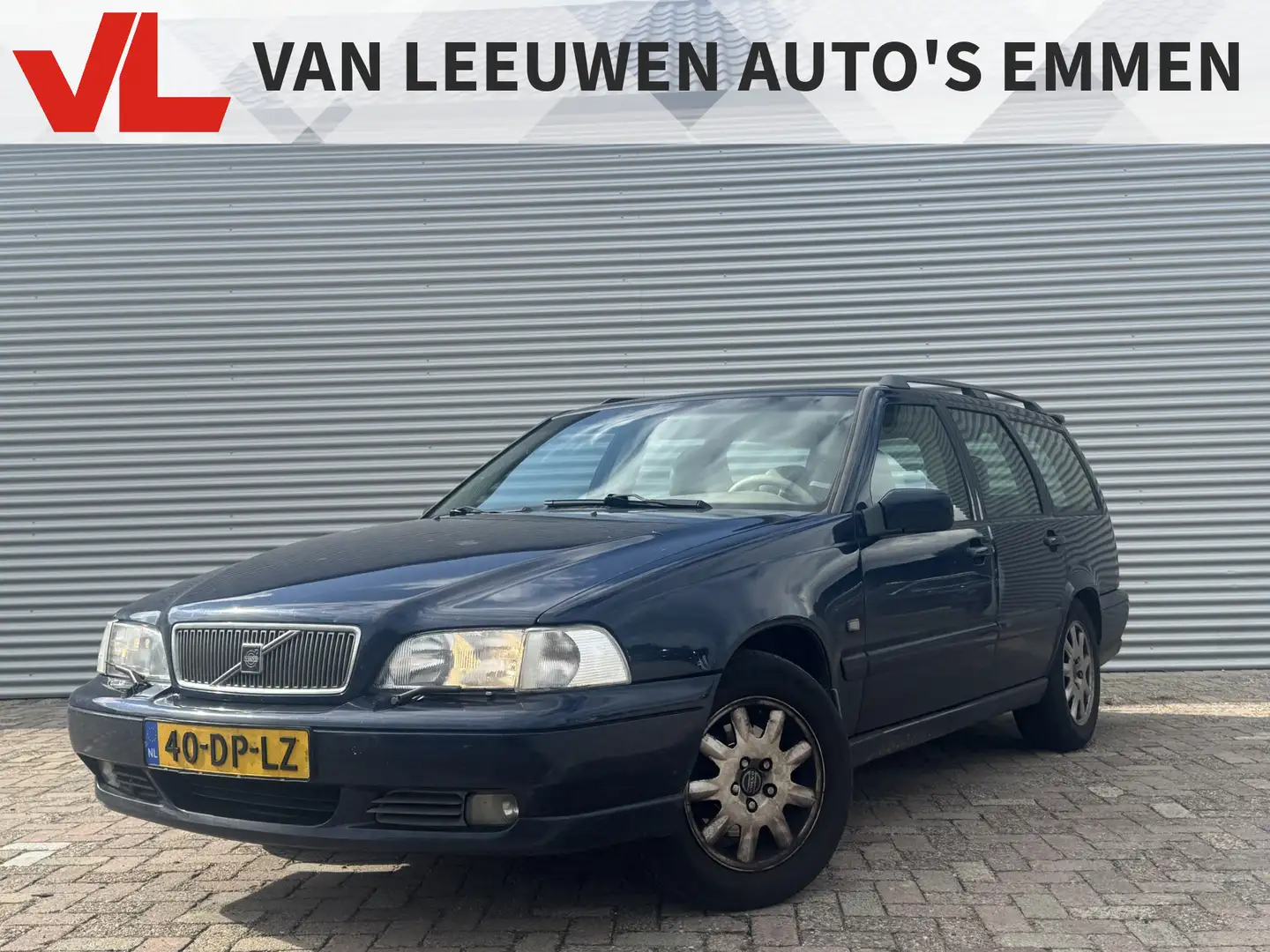 Volvo V70 2.4 Comfort | Nieuw Binnen! | Trekhaak | APK 17-12 Blu/Azzurro - 1