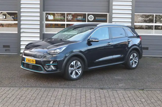 Kia e-Niro ExecutiveLine 64kWh | Navigatie | LED | Keyless |