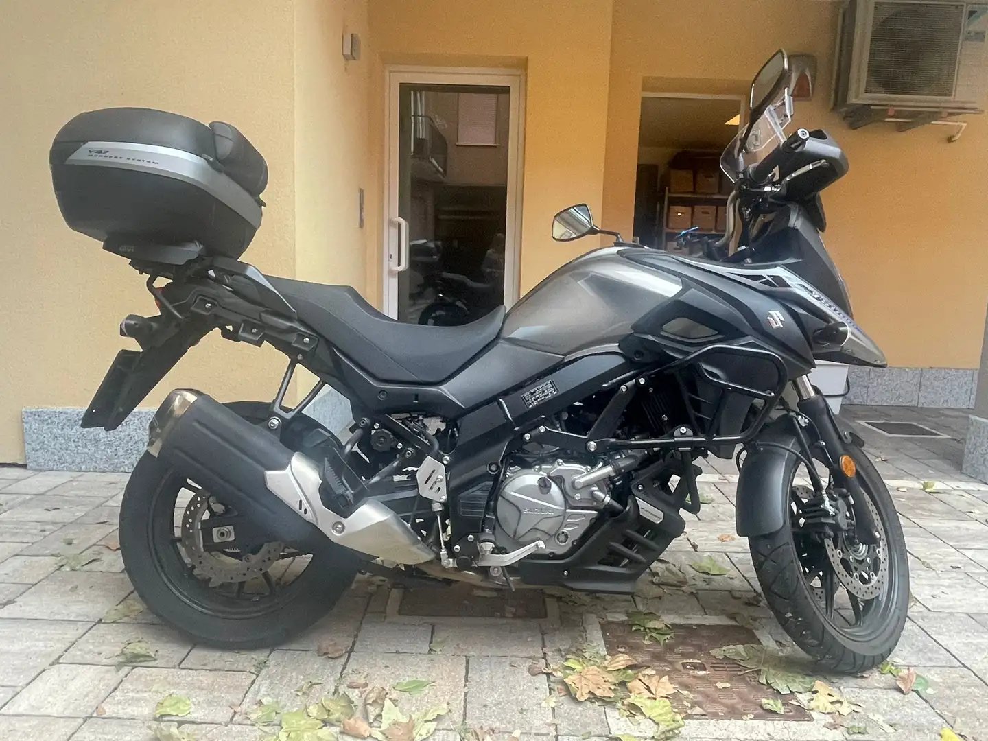Suzuki V-Strom 650 V-Strom DL 650 Grigio - 1