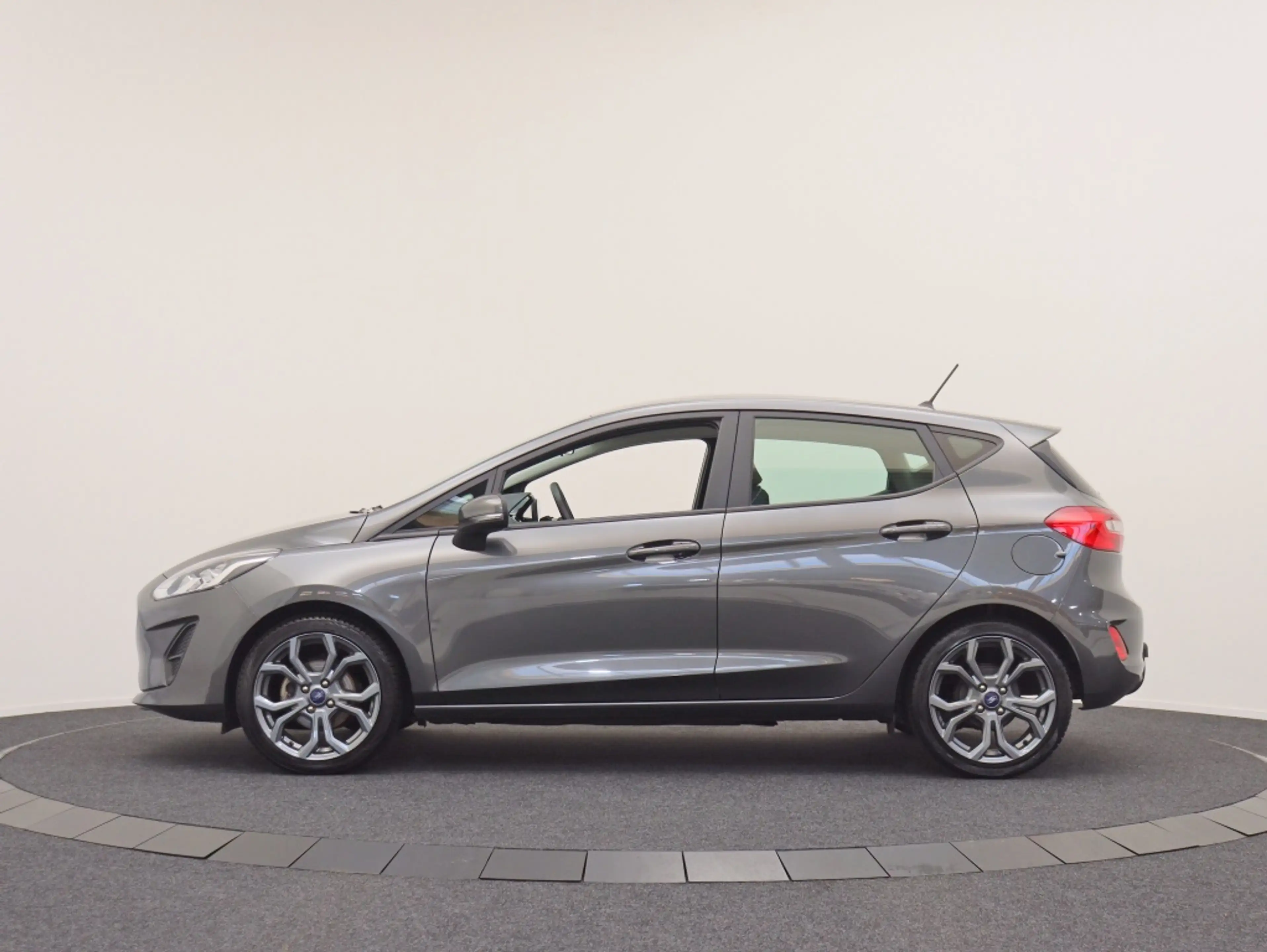 Ford Fiesta 1.1 Trend | 17" velgen | all-seasonbanden | Trekha — photo 6