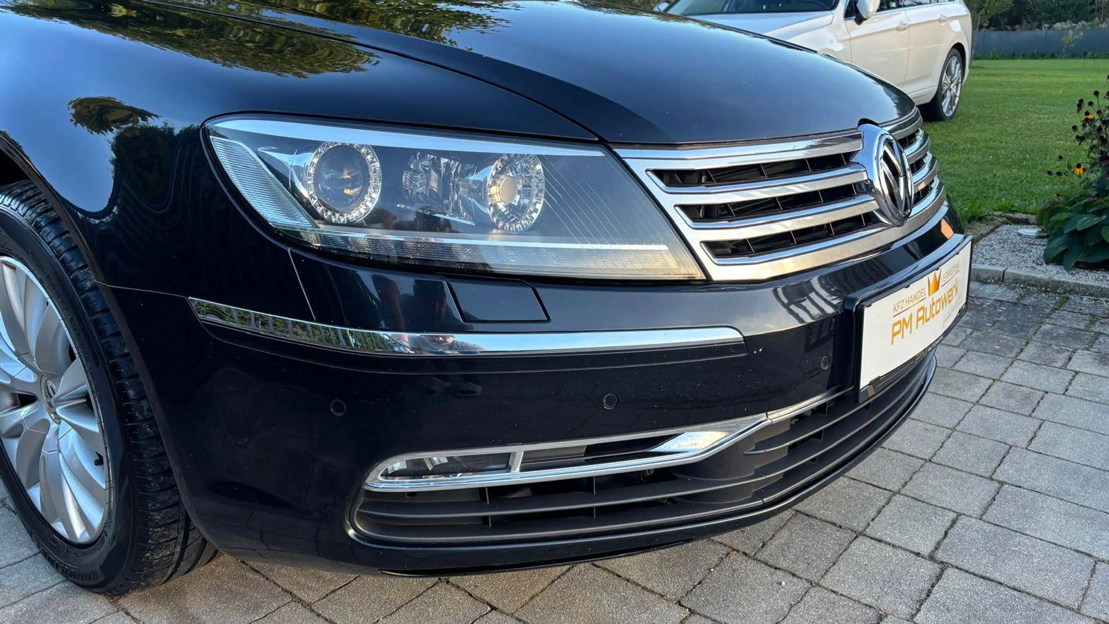 Volkswagen Phaeton Phaeton V6 TDI 4Motion *Standheizung*Massage*Serviceheft* — photo 8
