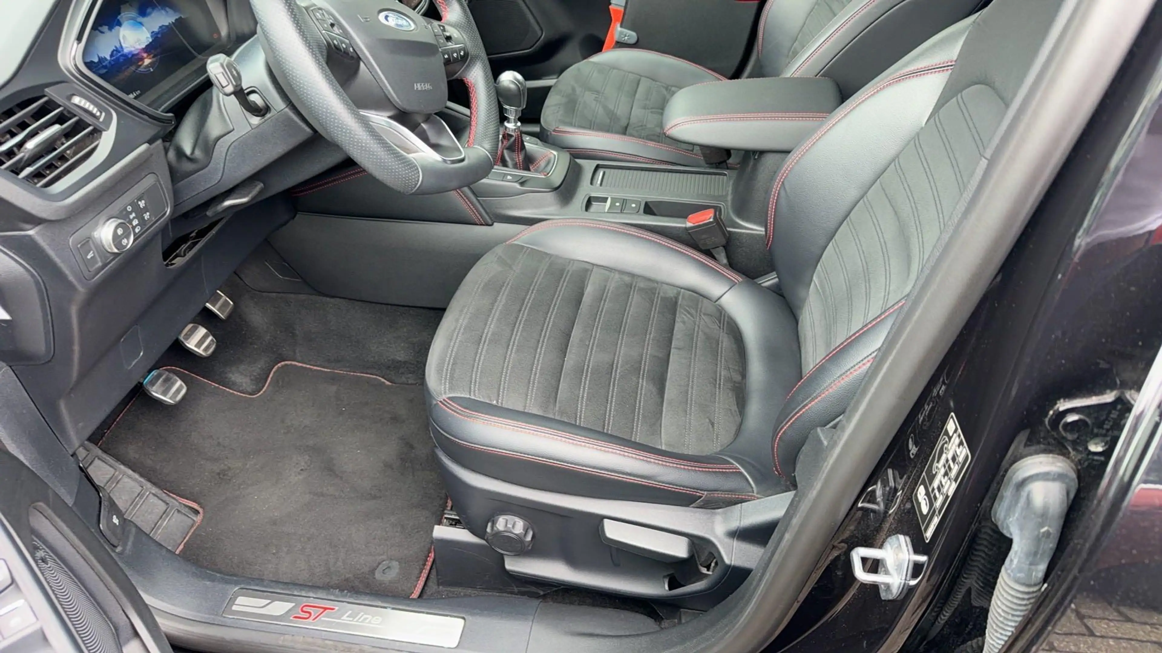 Ford Kuga 1.5 EcoBoost ST-Line X — photo 7