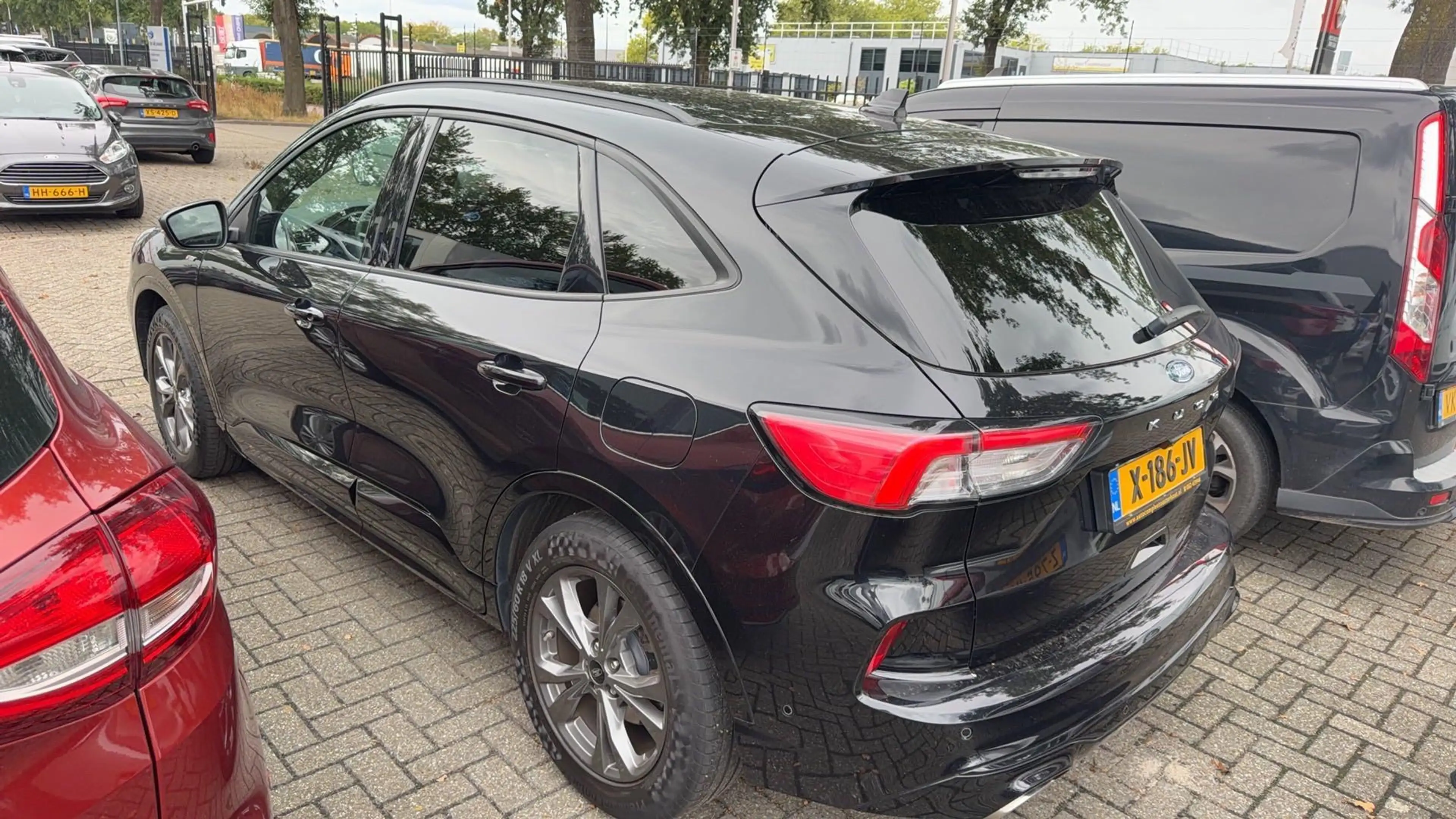Ford Kuga 1.5 EcoBoost ST-Line X — photo 2