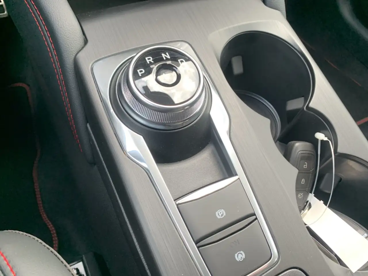 Ford Kuga Hybrid ST-Line X AHK-klappbar Navi Leder Digitales 15
