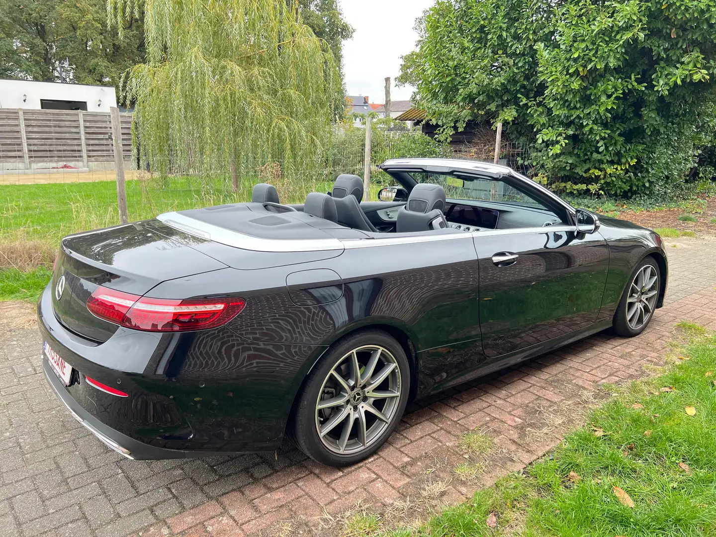Mercedes-Benz E 220 Cabriolet AMG Line Noir - 2