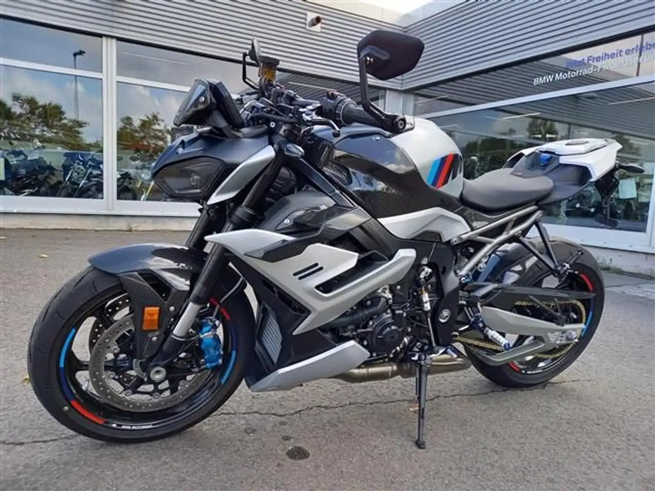 BMW M 1000 R