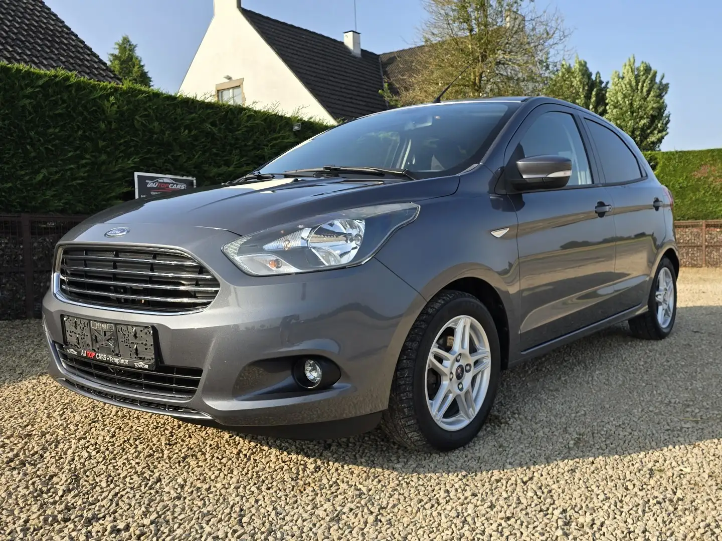 Ford Ka/Ka+ Ka+ 1.2i Ultimate Grau - 1
